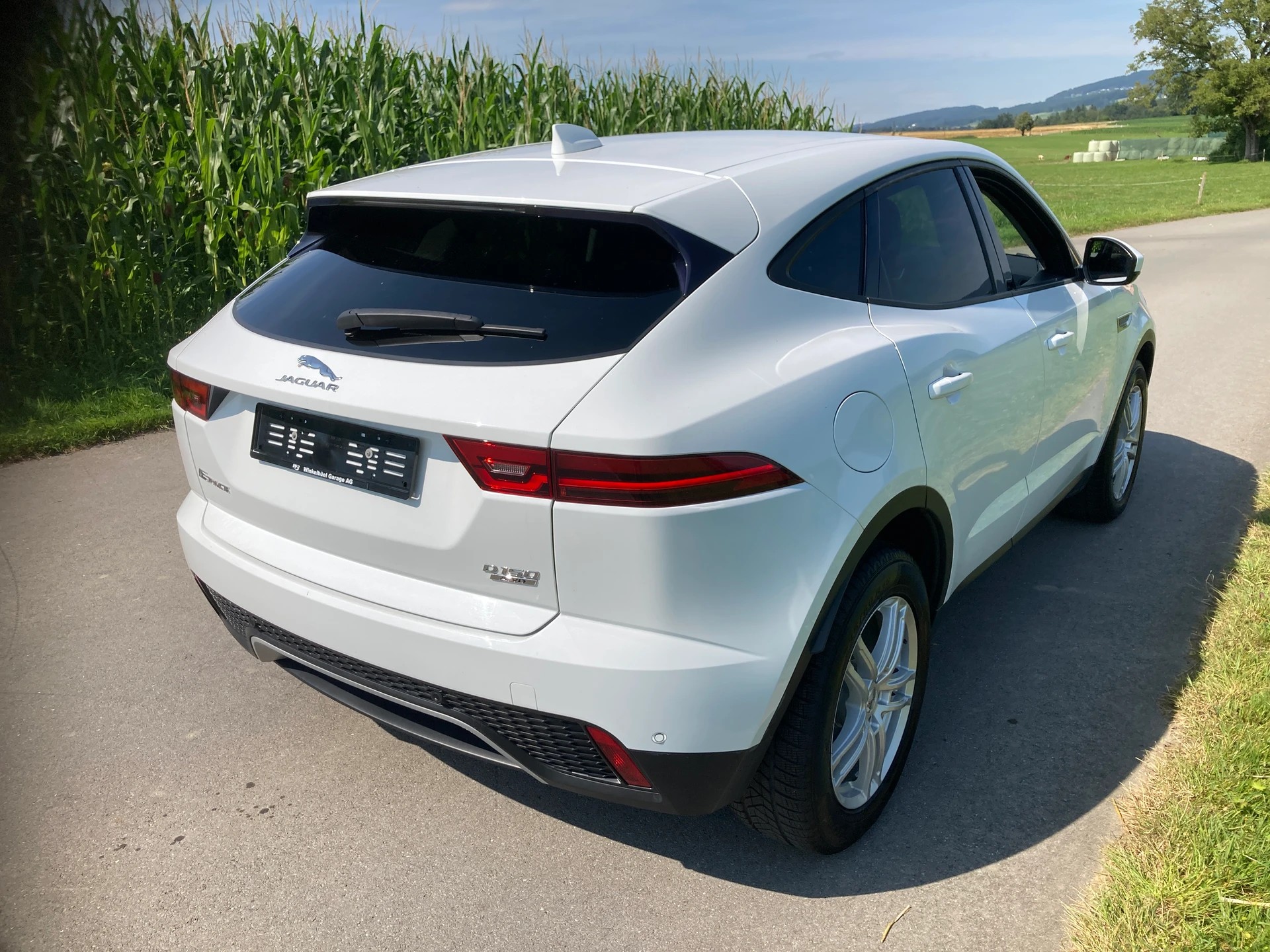 JAGUAR E-Pace 2.0d D150 AWD Automatik-image-2