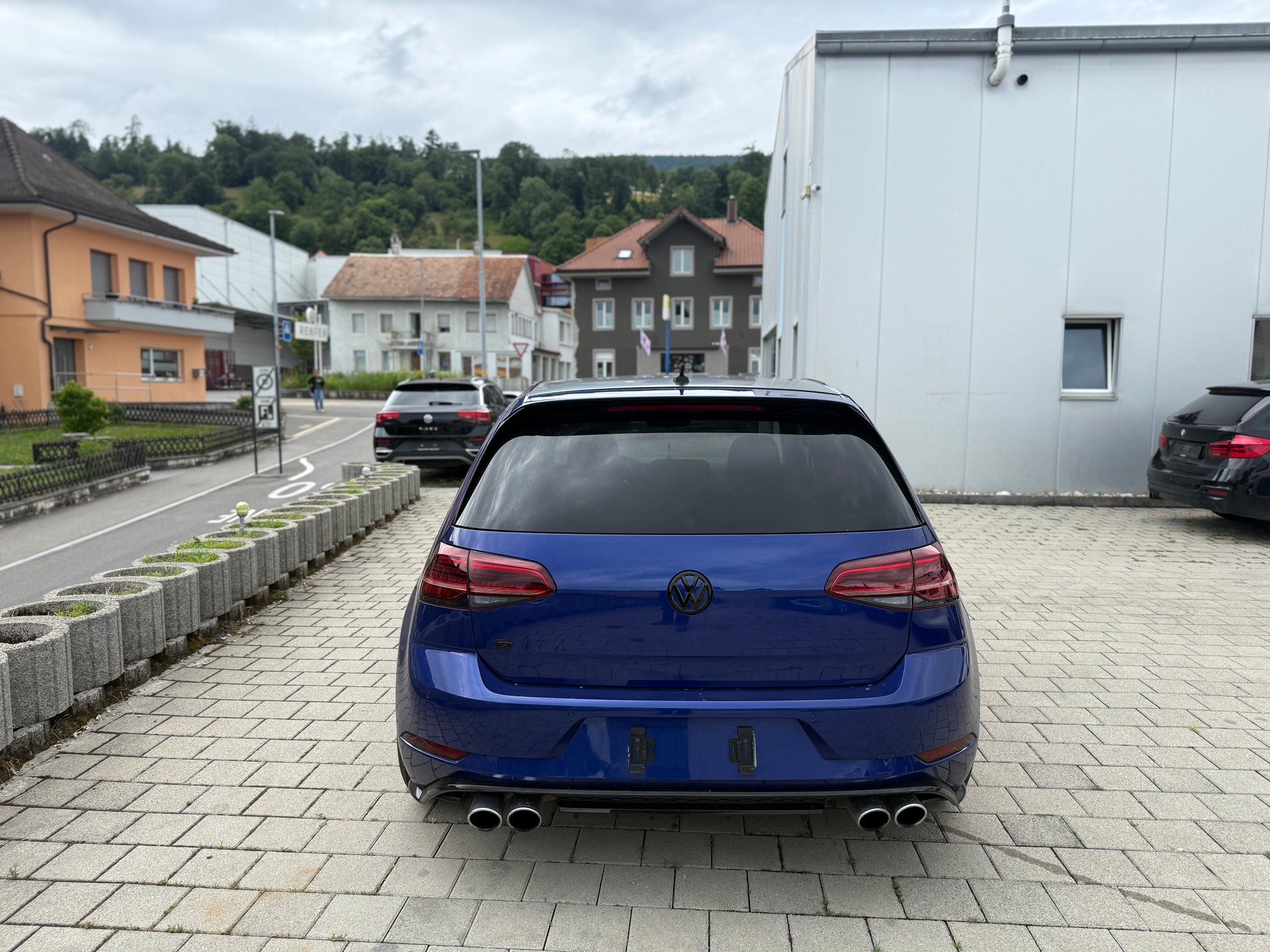VW Golf 2.0 TSI R 4Motion DSG-image-5