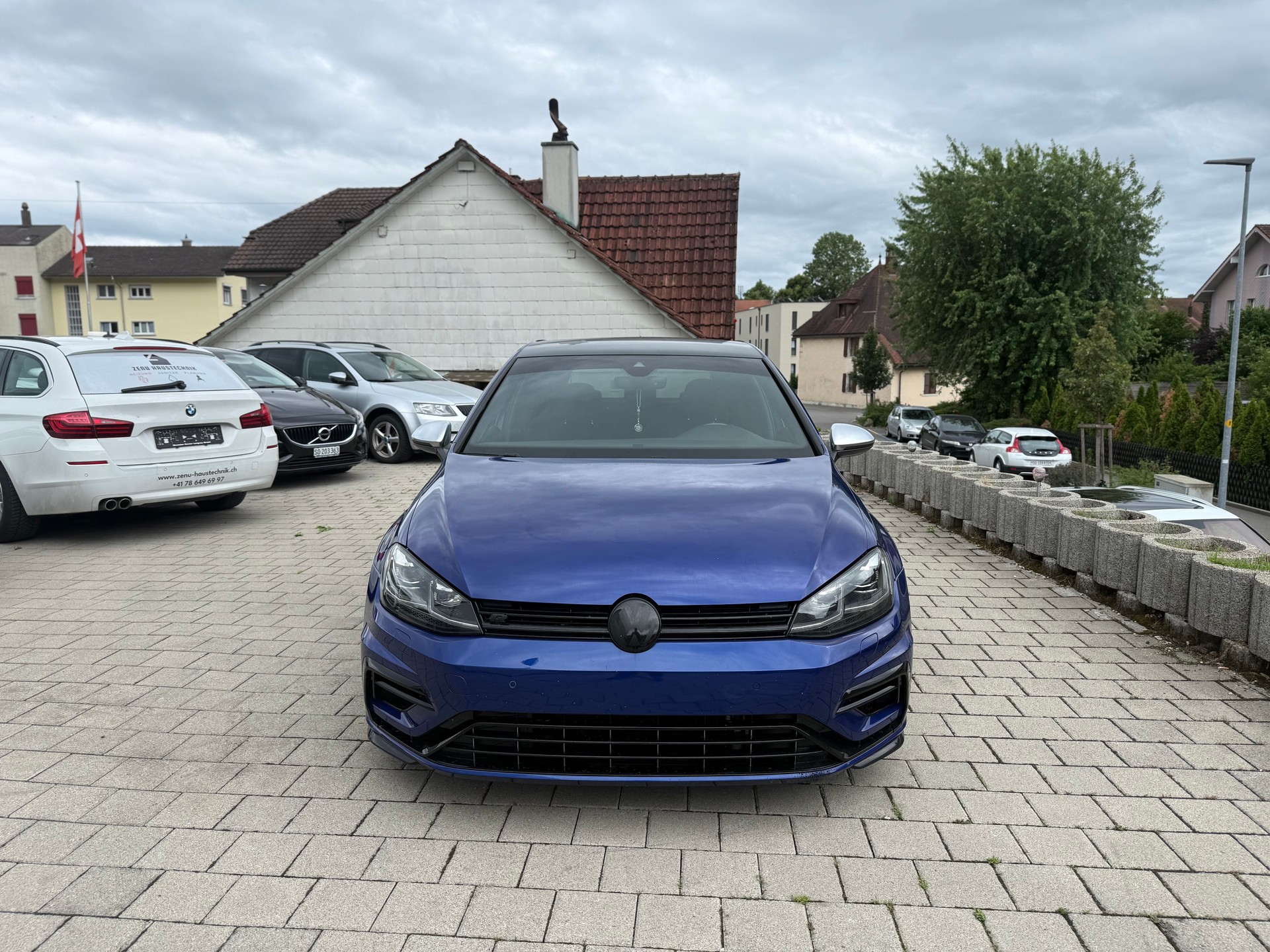 VW Golf 2.0 TSI R 4Motion DSG-image-0