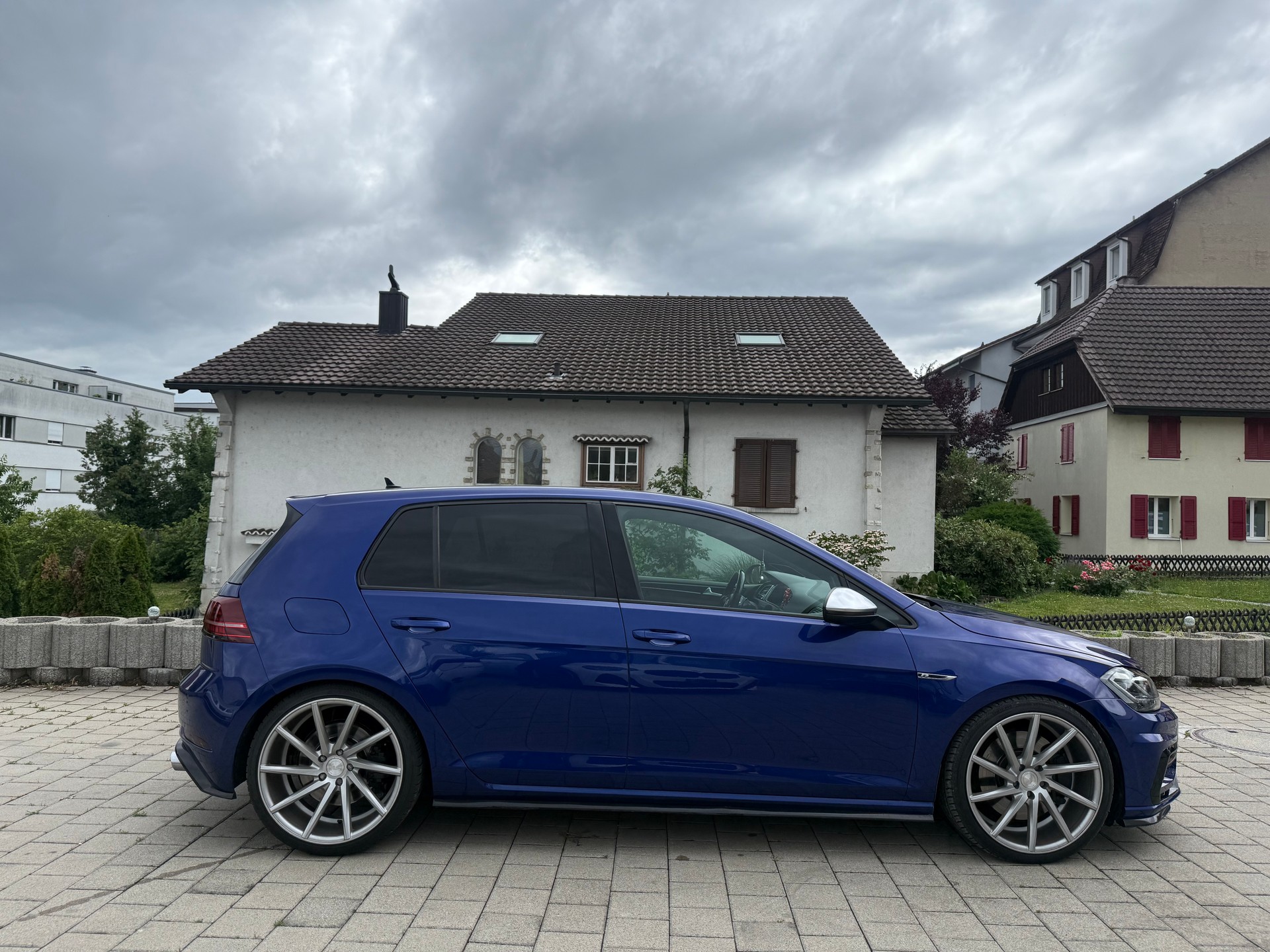 VW Golf 2.0 TSI R 4Motion DSG-image-3