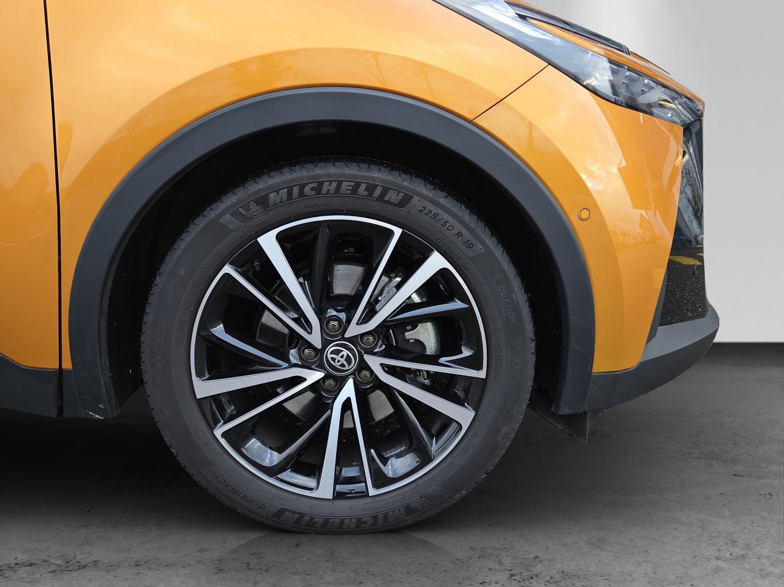 TOYOTA C-HR 2.0 HEV Style Premiere 4x4-image-8