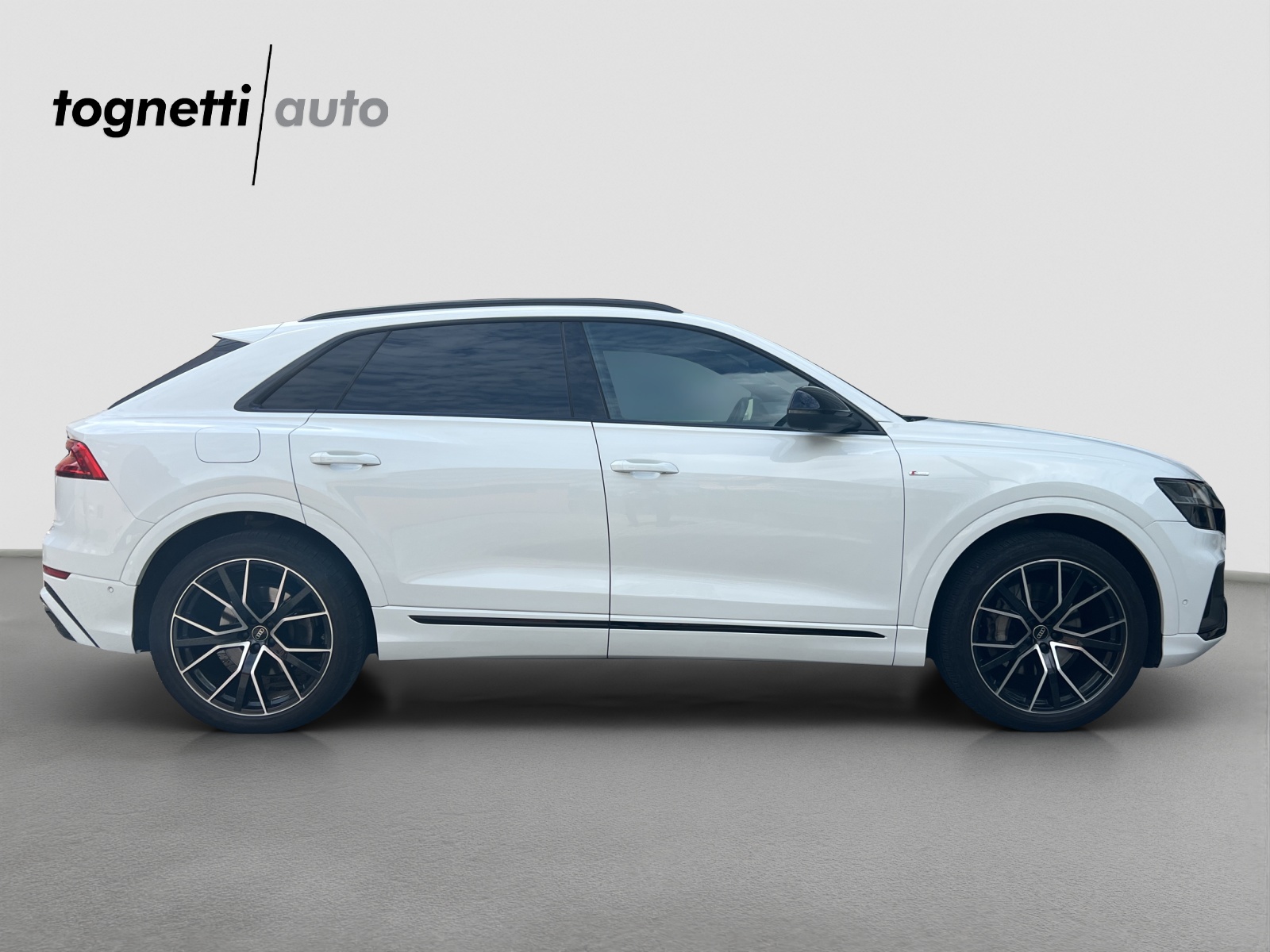 AUDI Q8 50 TDI Black Edition quattro tiptronic-image-2