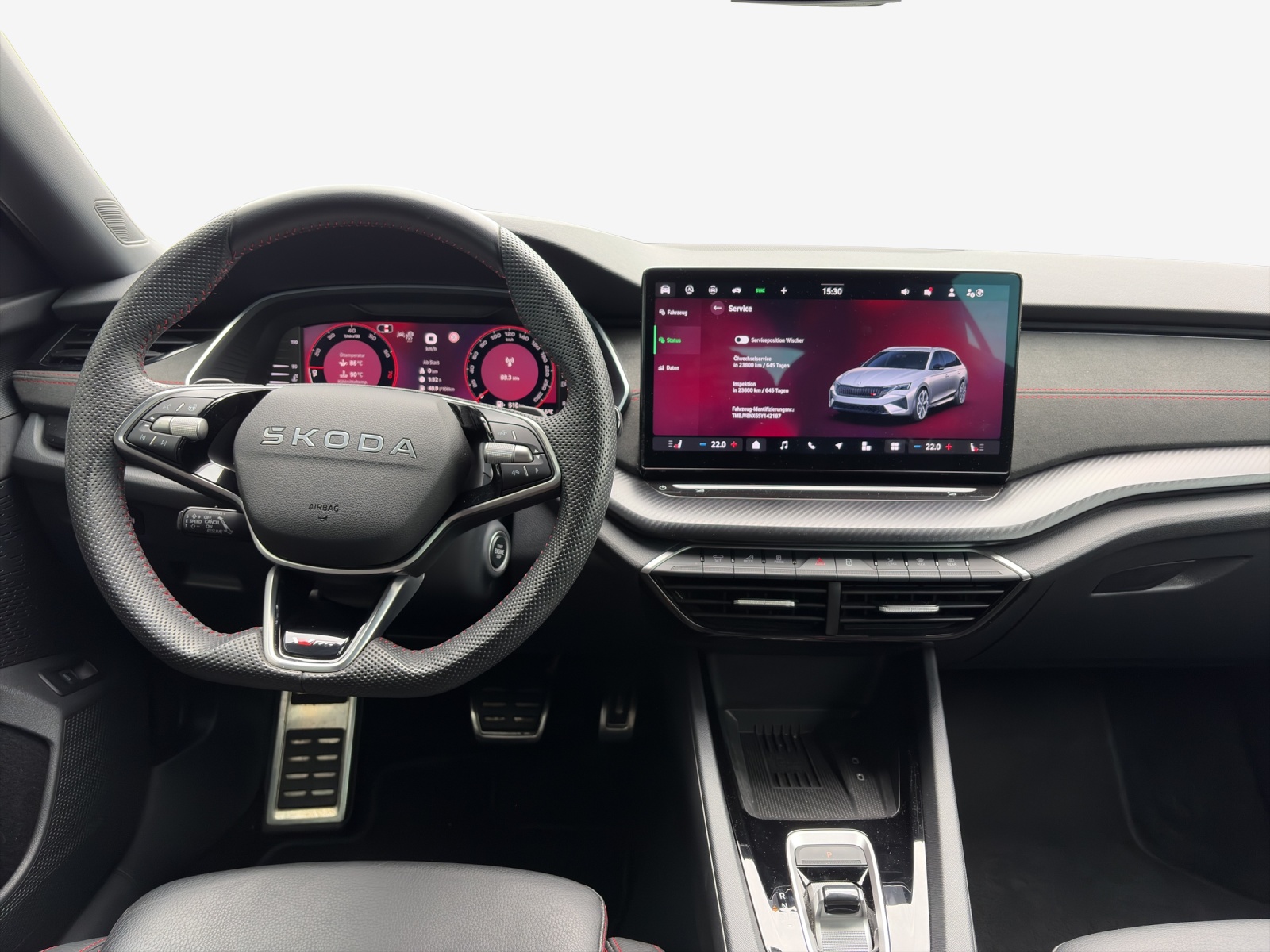 SKODA Octavia Combi 2.0 TSI DSG RS-image-8