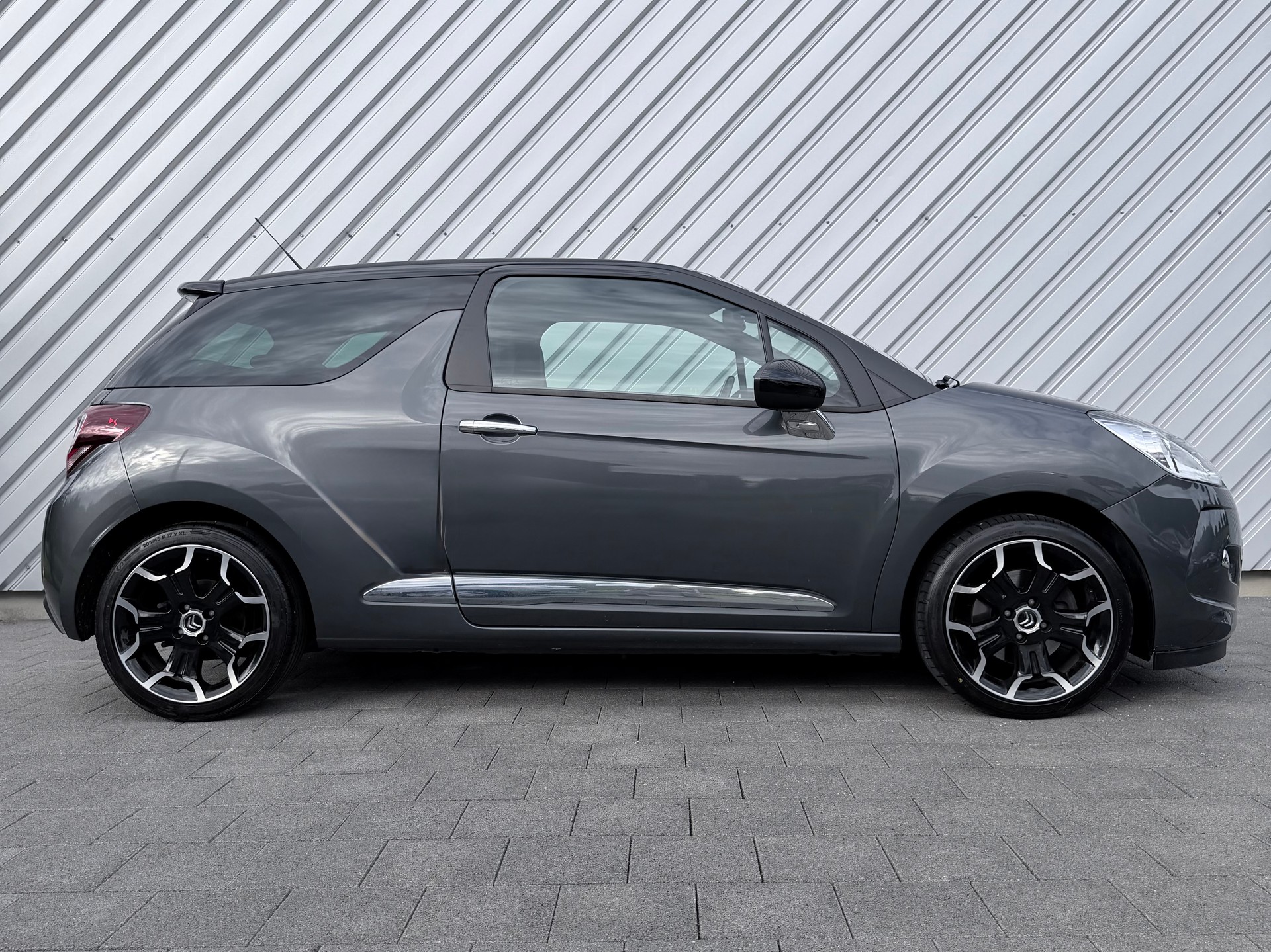 DS AUTOMOBILES DS3 1.6 THP Sport Chic-image-1