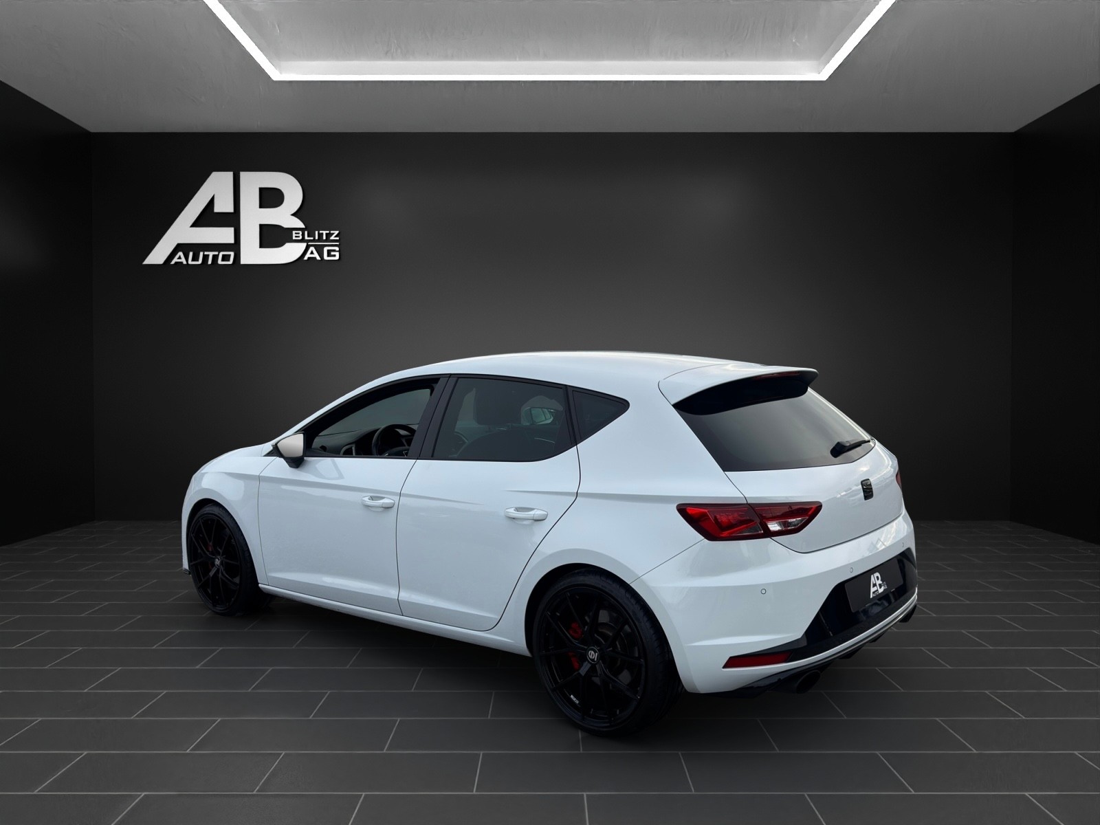 SEAT Leon 2.0 TSI Cupra DSG mit 280 PS-image-2