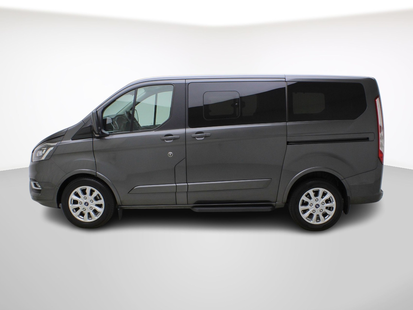 FORD Tourneo Custom C Bus 310 L1 2.0 TDCi Titanium-image-1