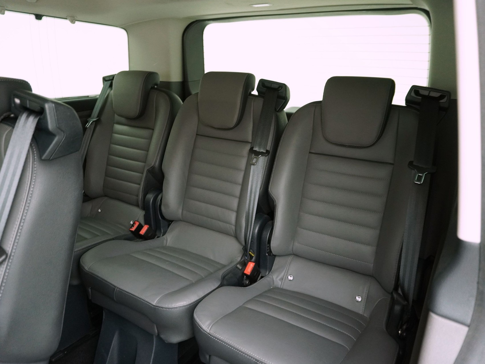 FORD Tourneo Custom C Bus 310 L1 2.0 TDCi Titanium-image-12