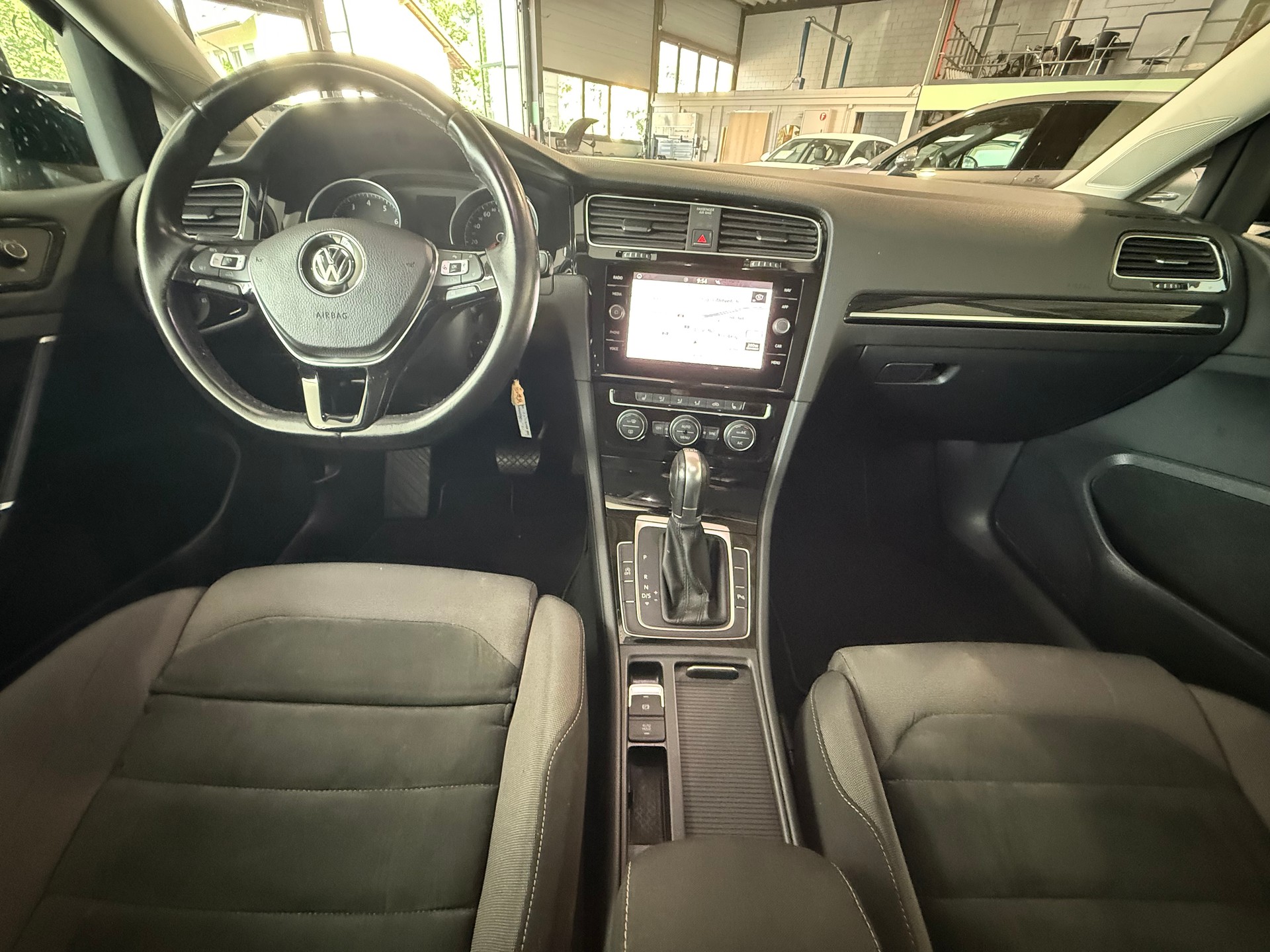 VW Golf Variant 1.5 TSI EVO Highline DSG-image-8