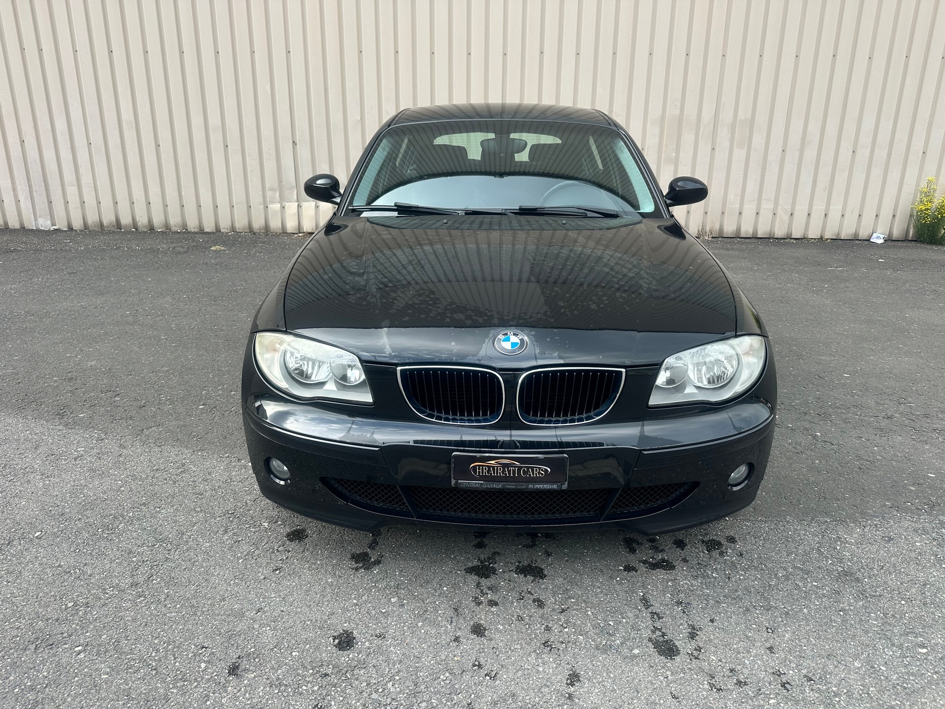BMW 118i-image-0