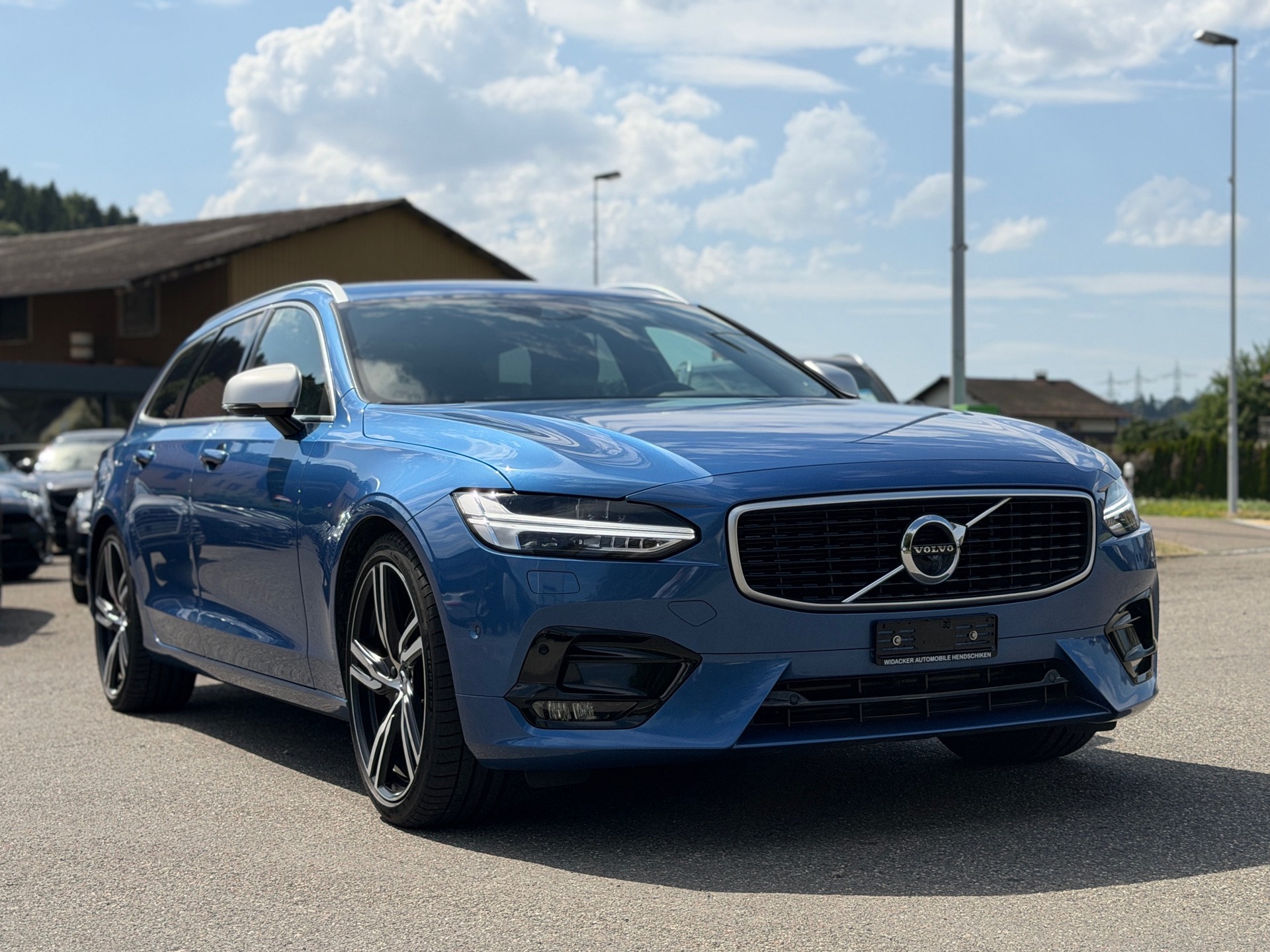 VOLVO V90 T6 AWD R-Design Geartronic-image-2