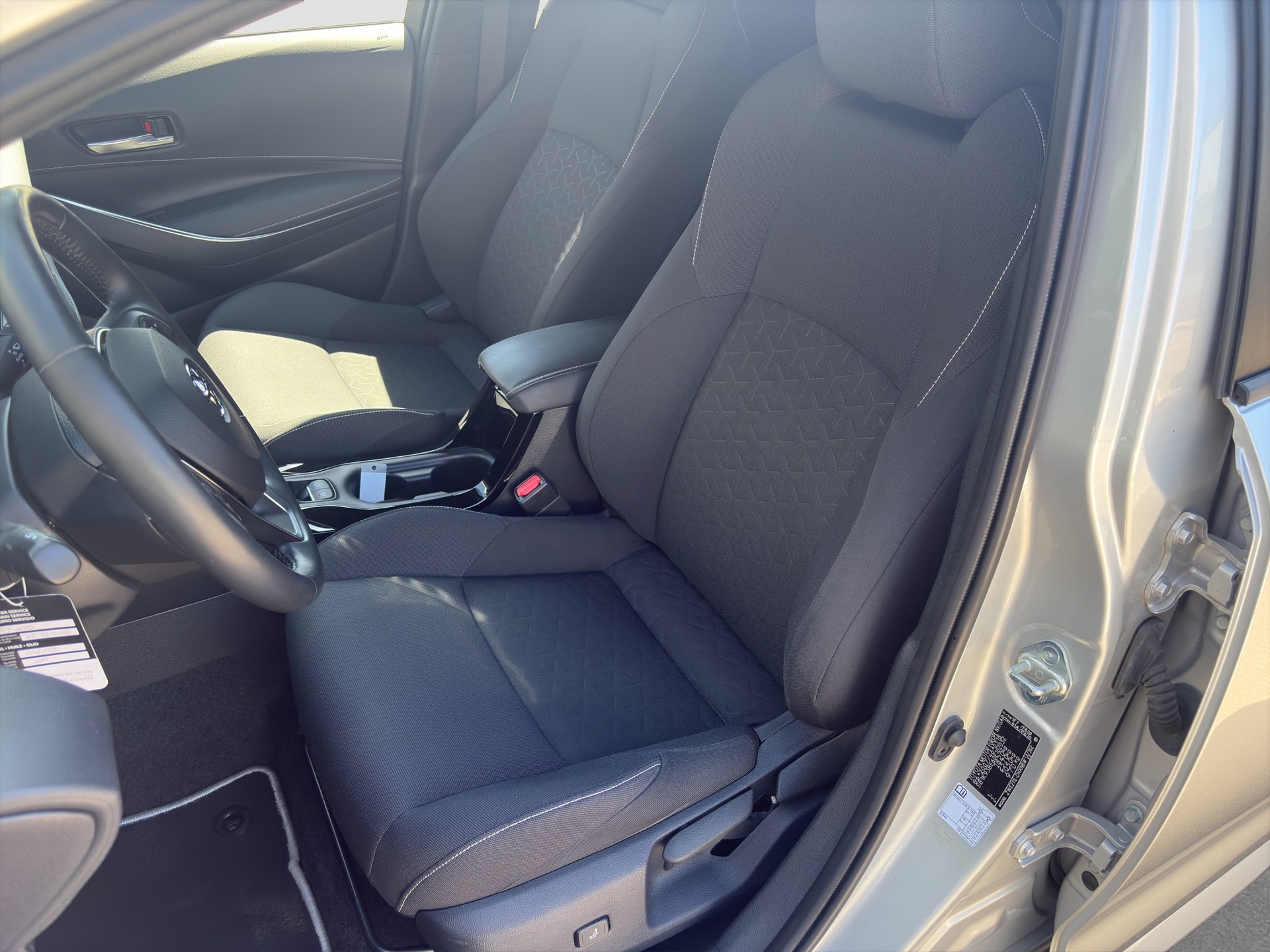 TOYOTA Corolla 1.8 HSD Trend e-CVT-image-9