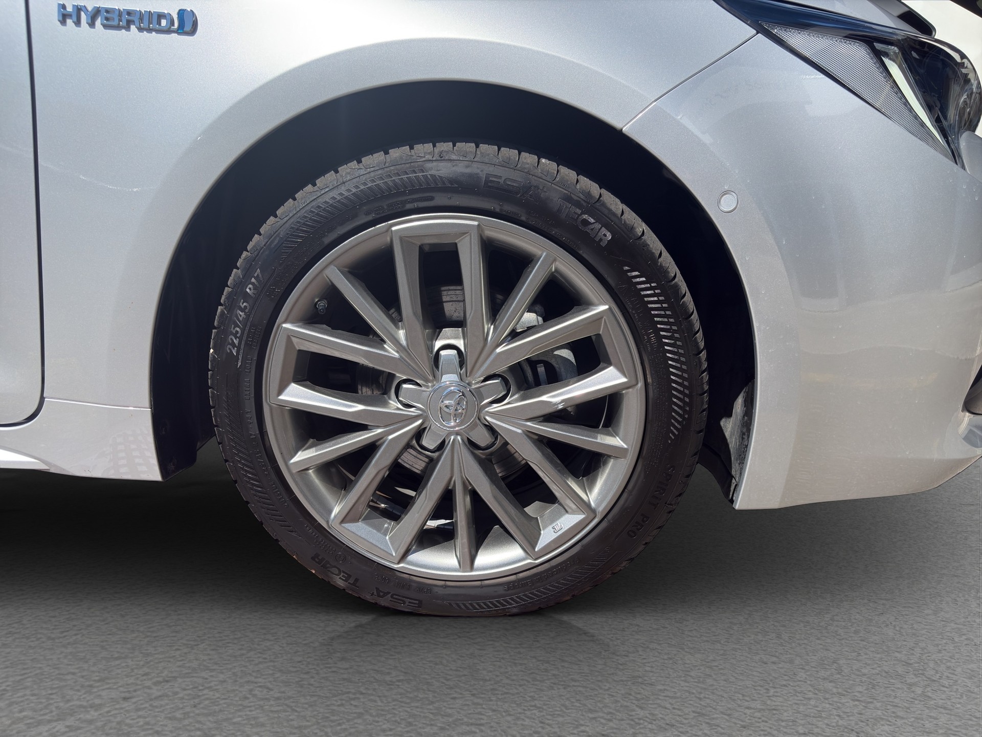 TOYOTA Corolla 1.8 HSD Trend e-CVT-image-2