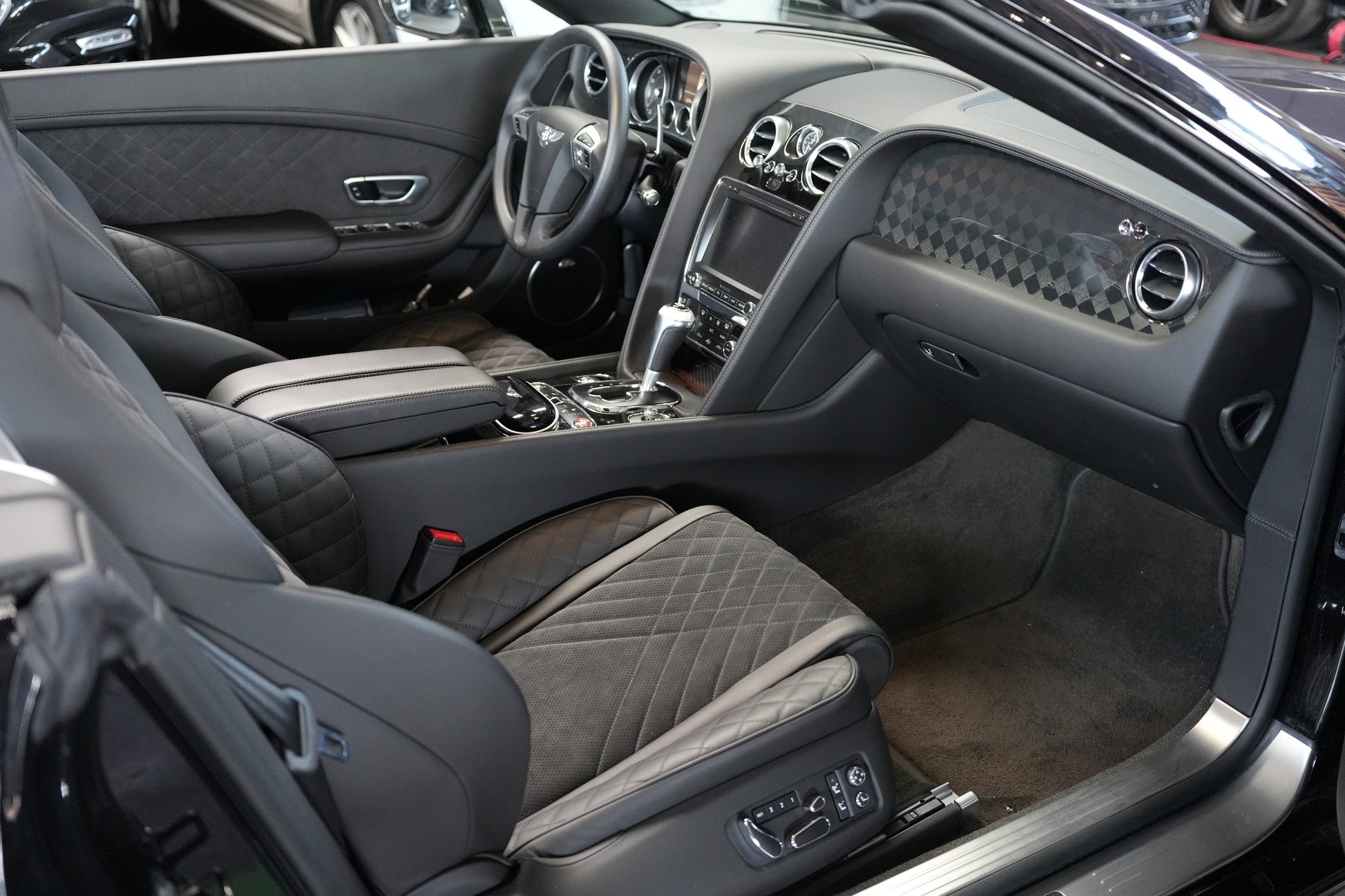 BENTLEY Continental Supersports 6.0 W12-image-8