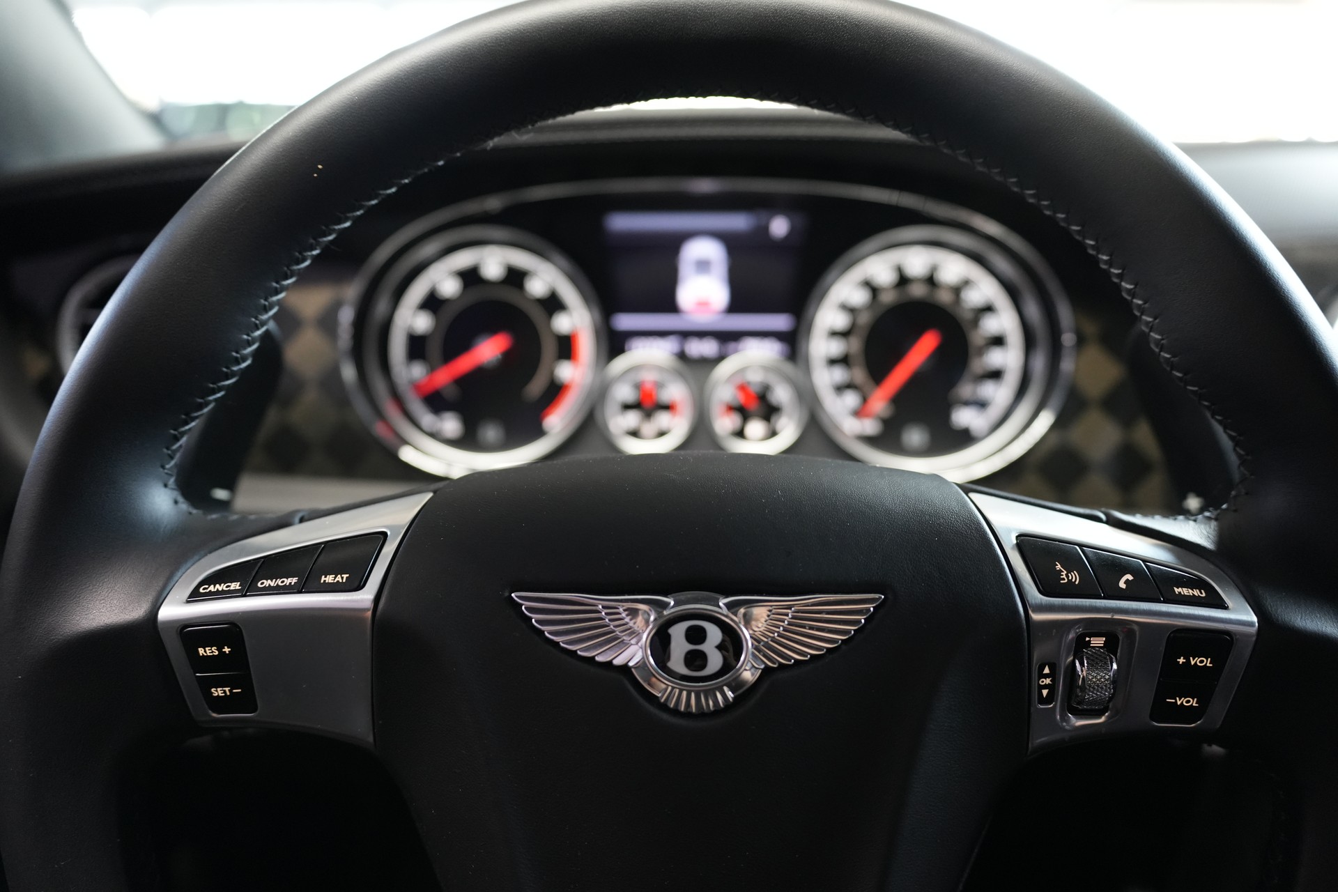 BENTLEY Continental Supersports 6.0 W12-image-6