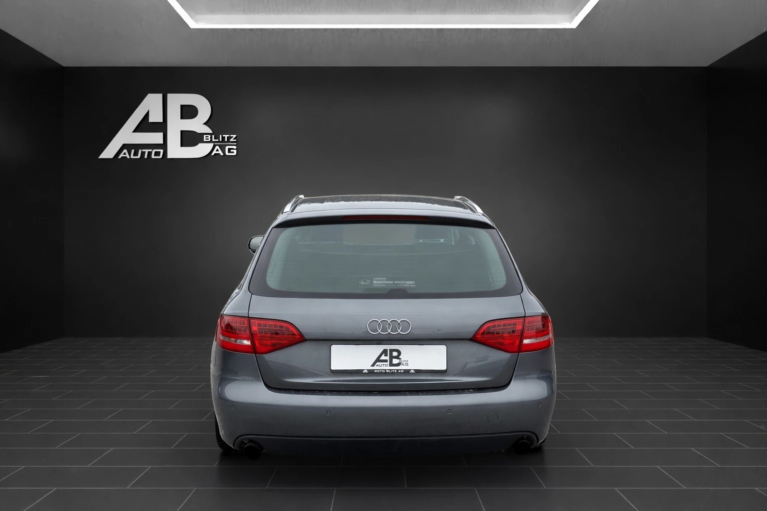 AUDI A4 Avant 2.0 TFSI quattro S-tronic-image-3