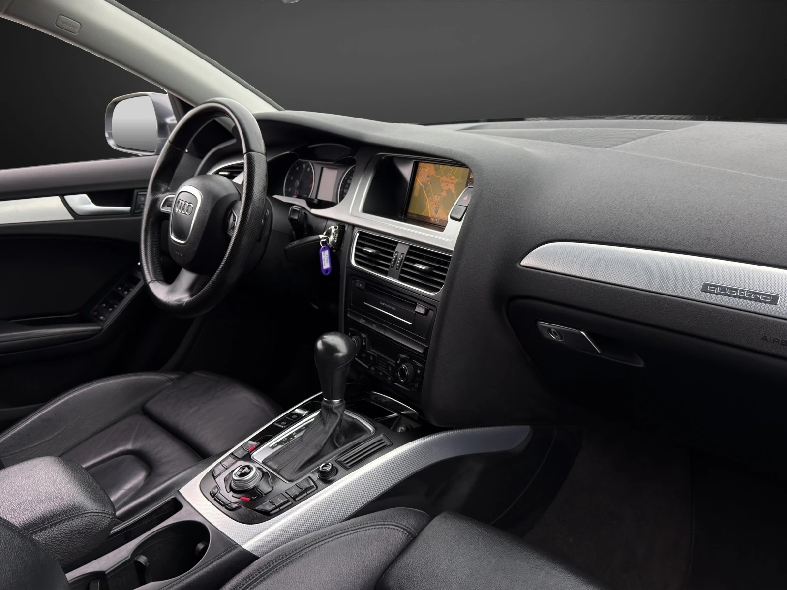 AUDI A4 Avant 2.0 TFSI quattro S-tronic-image-9