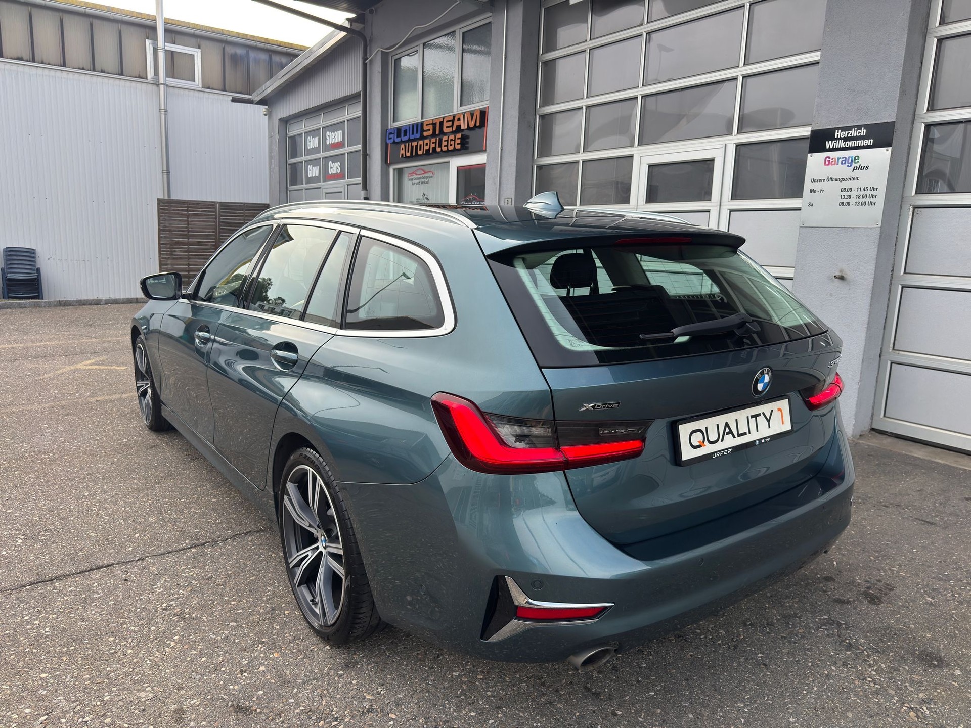 BMW 330d xDrive 48V Touring Steptronic-image-6