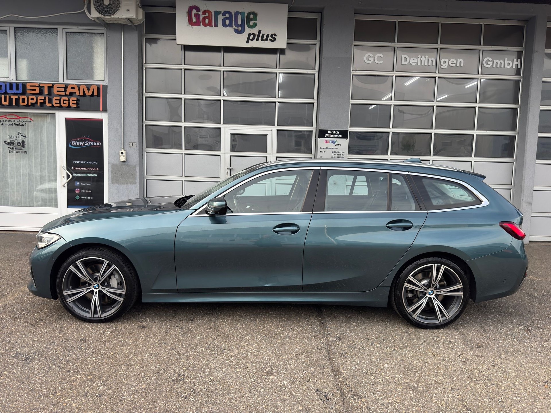 BMW 330d xDrive 48V Touring Steptronic-image-3