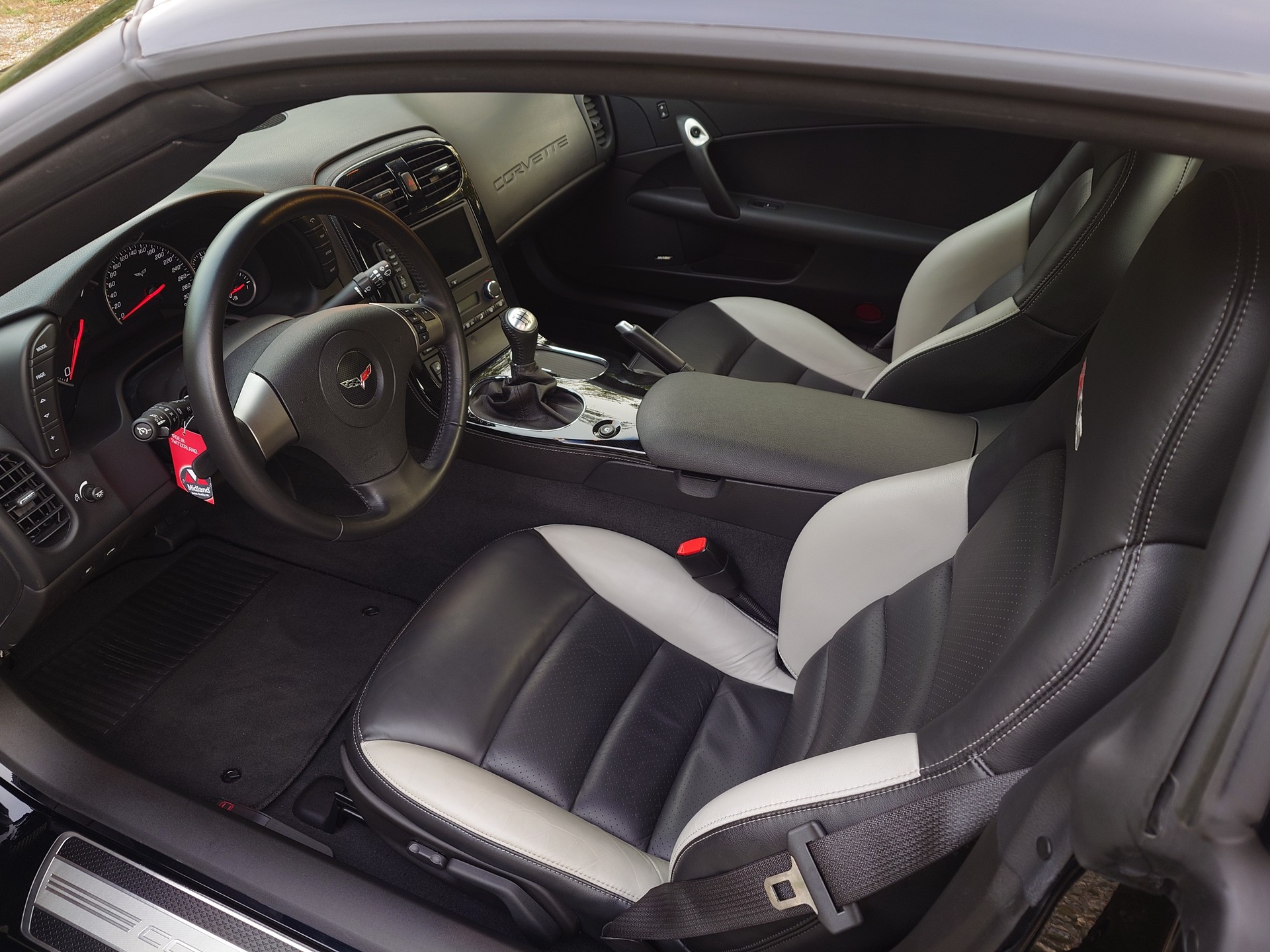 CHEVROLET Corvette Z06-image-8