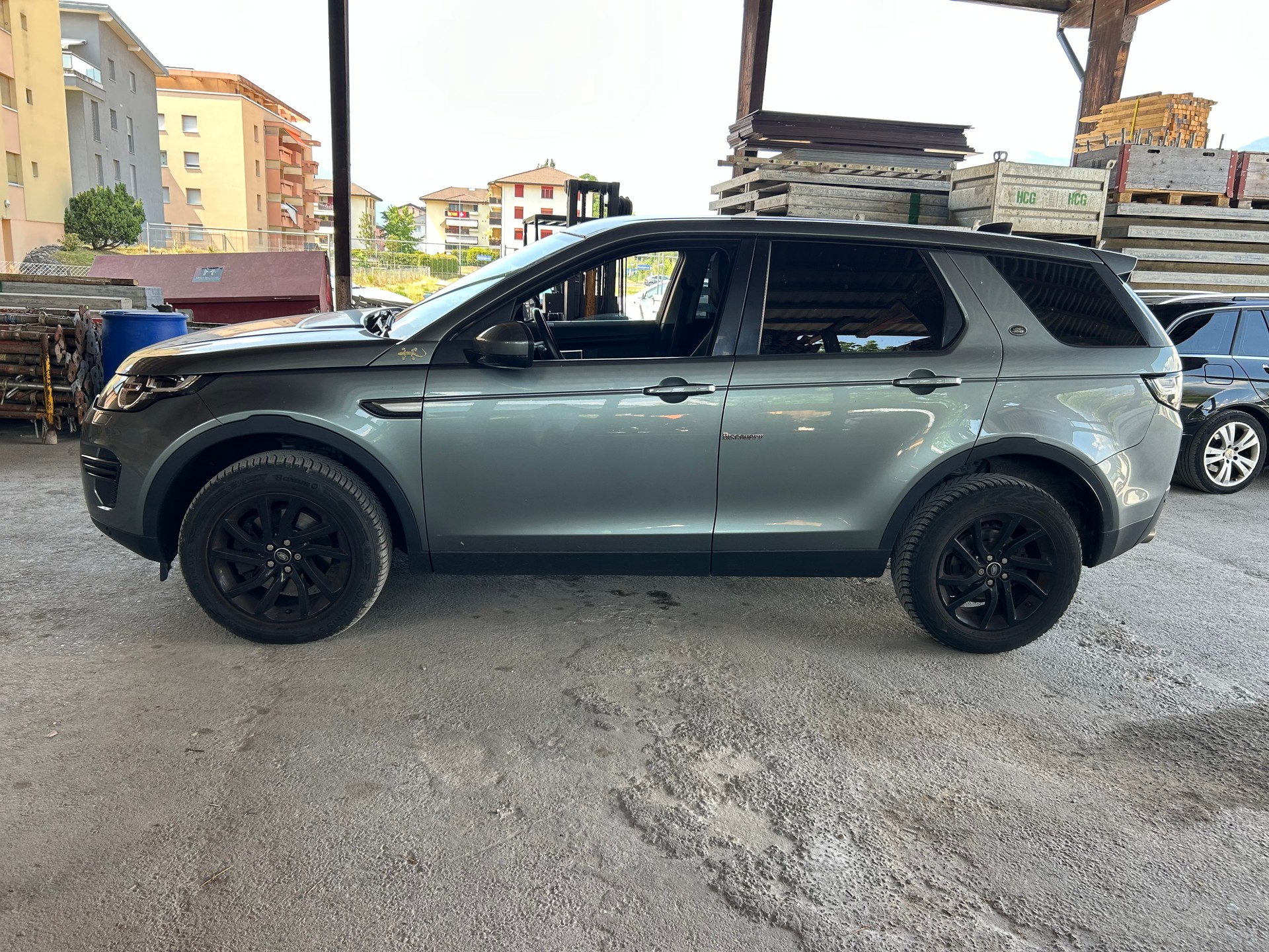 LAND ROVER Discovery Sport 2.0 TD4 Pure AT9-image-1