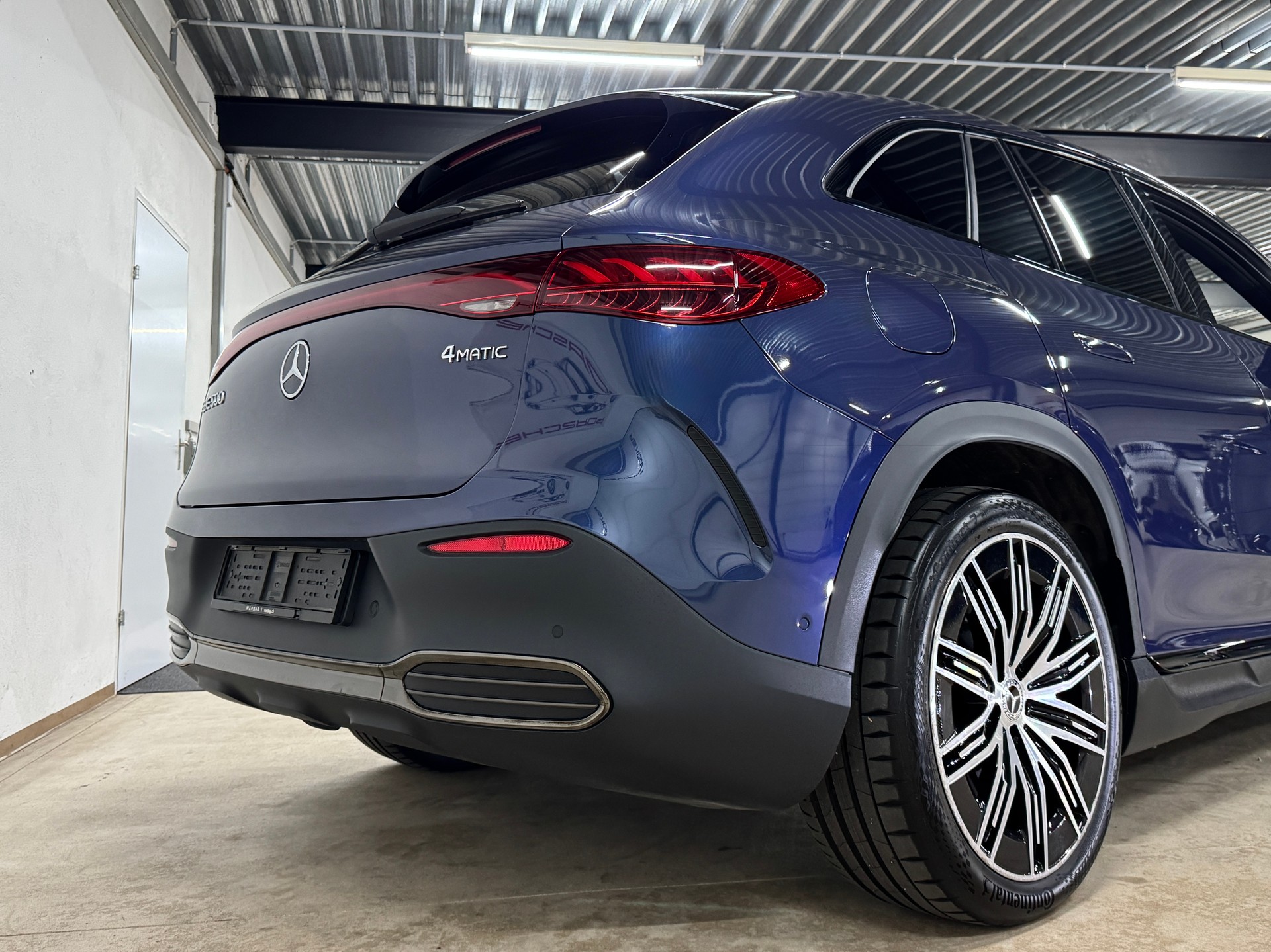 MERCEDES-BENZ EQE SUV 500 4 Matic AMG Executive Edition 408PS / 96kWh-image-5