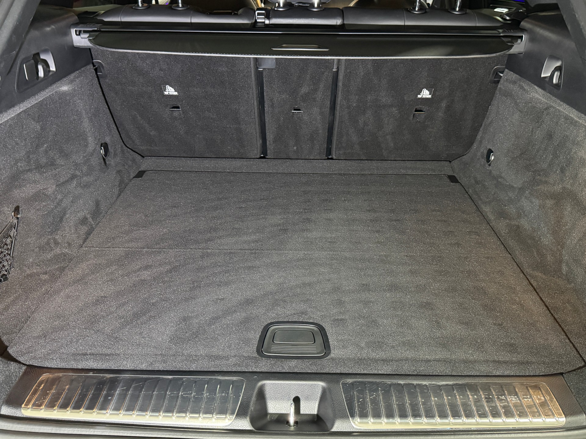 MERCEDES-BENZ EQE SUV 500 4 Matic AMG Executive Edition 408PS / 96kWh-image-8