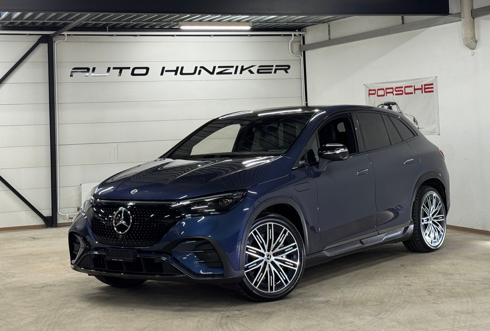 MERCEDES-BENZ EQE SUV 500 4 Matic AMG Executive Edition 408PS / 96kWh