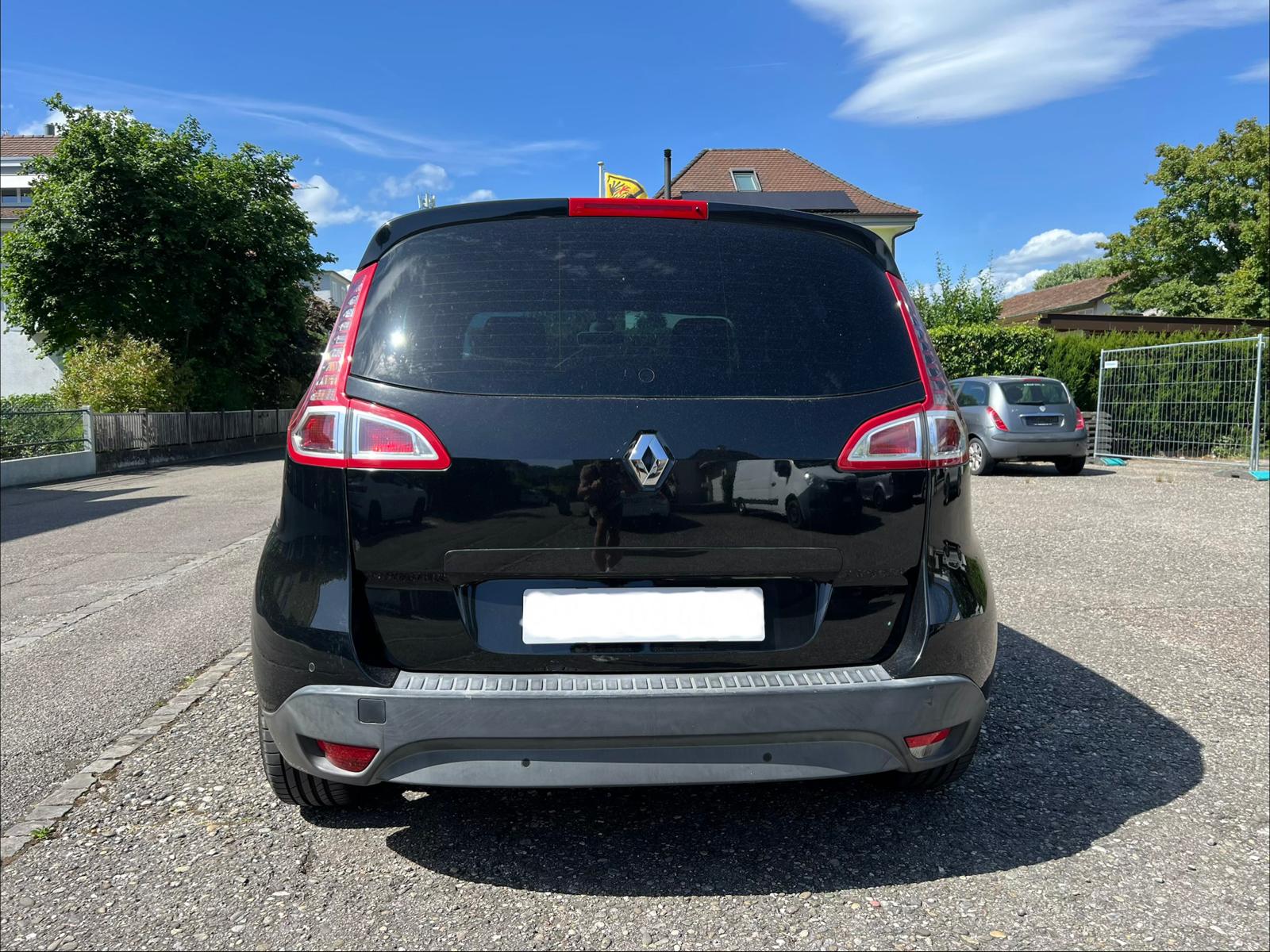 RENAULT Scénic 1.4 16V Turbo Bose-image-2