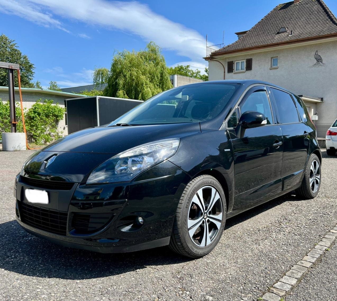 RENAULT Scénic 1.4 16V Turbo Bose-image-0