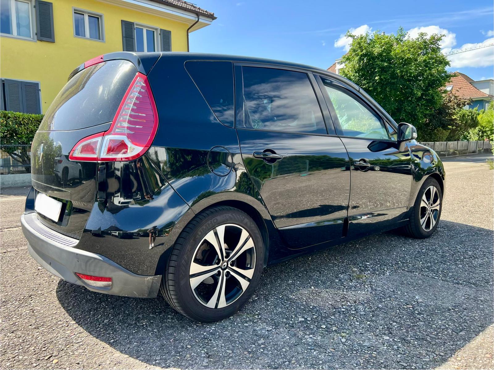 RENAULT Scénic 1.4 16V Turbo Bose-image-3