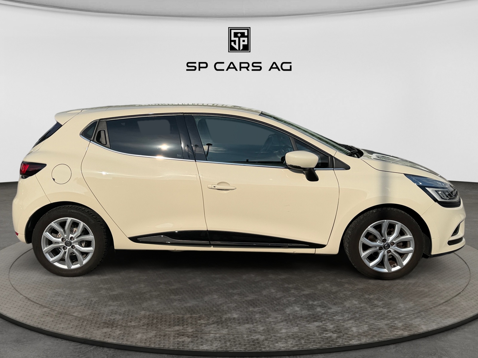 RENAULT Clio 1.2 16V T Intens EDC-image-5