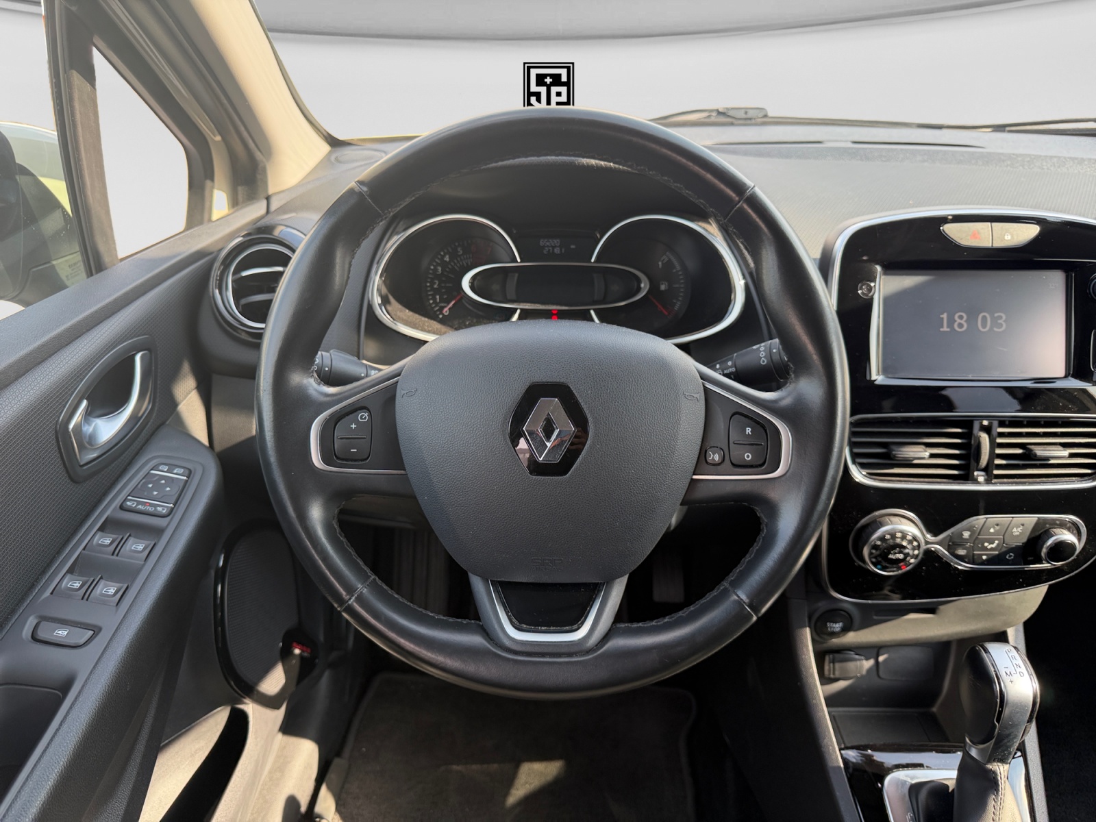 RENAULT Clio 1.2 16V T Intens EDC-image-12