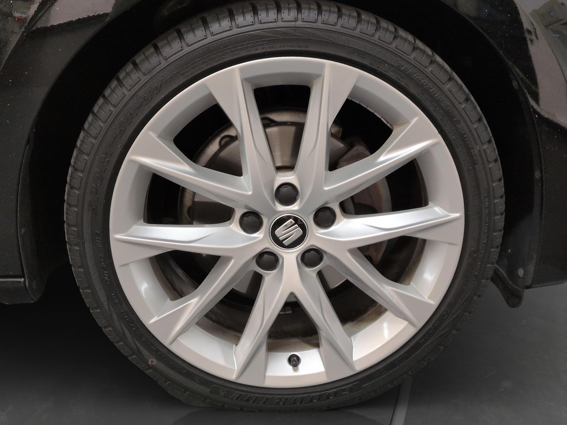 SEAT Leon ST 1.4 TSI ACT FR Line DSG-image-17