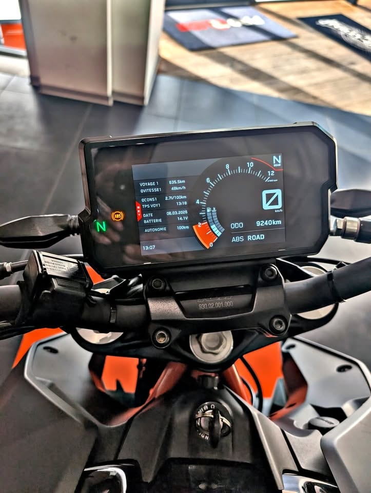 KTM 125 Duke-image-10