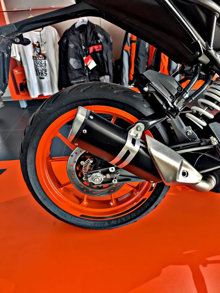 KTM 125 Duke-image-9
