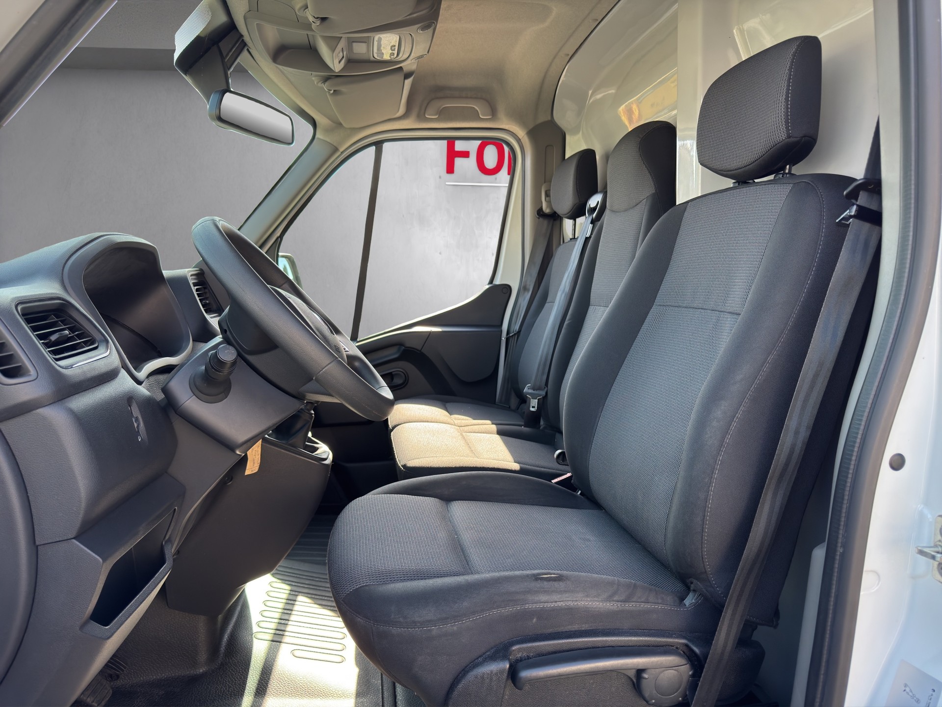RENAULT Master T35 2.3dCi 130 L2H2 Frigorifique-image-9