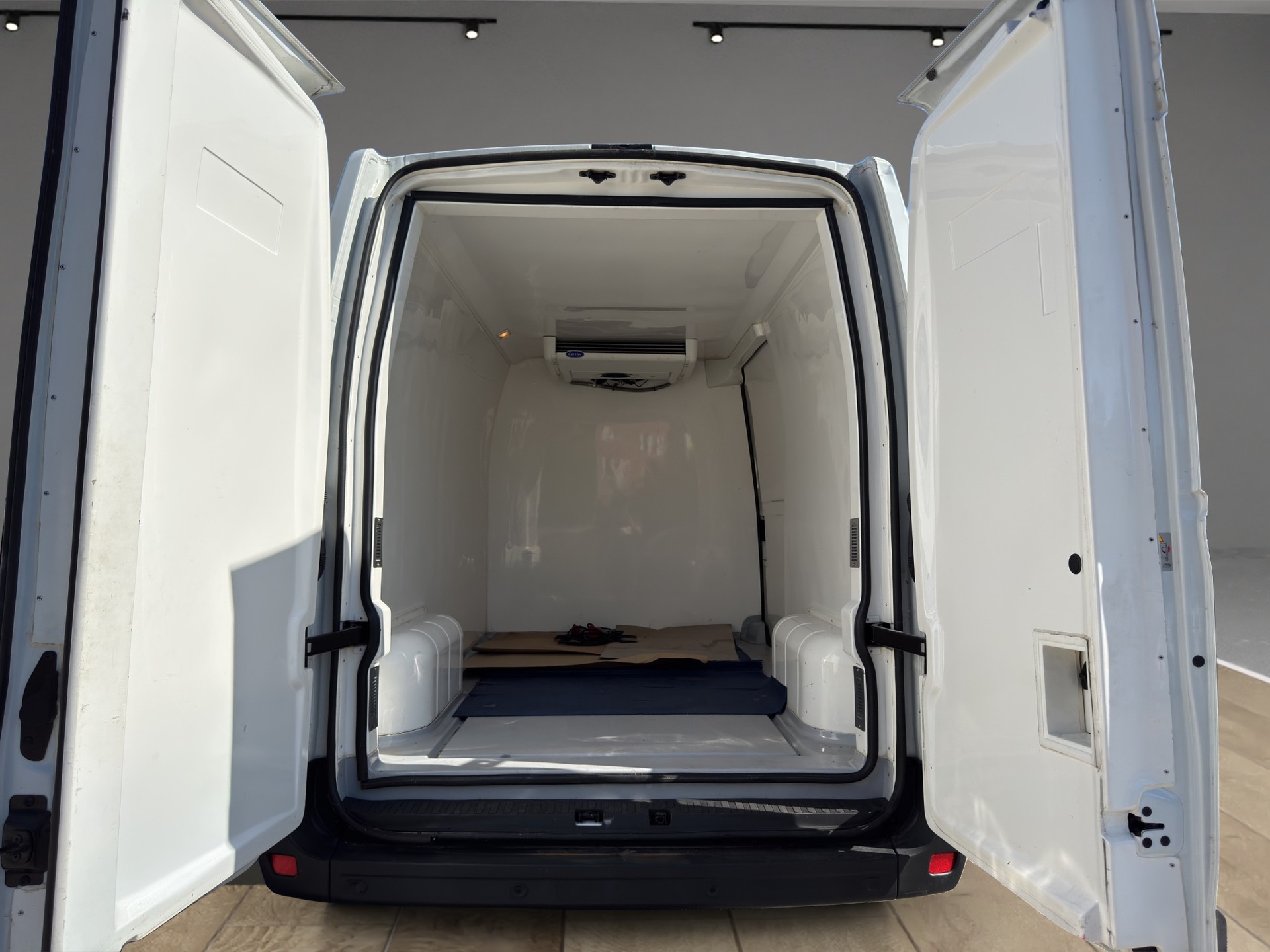 RENAULT Master T35 2.3dCi 130 L2H2 Frigorifique-image-4