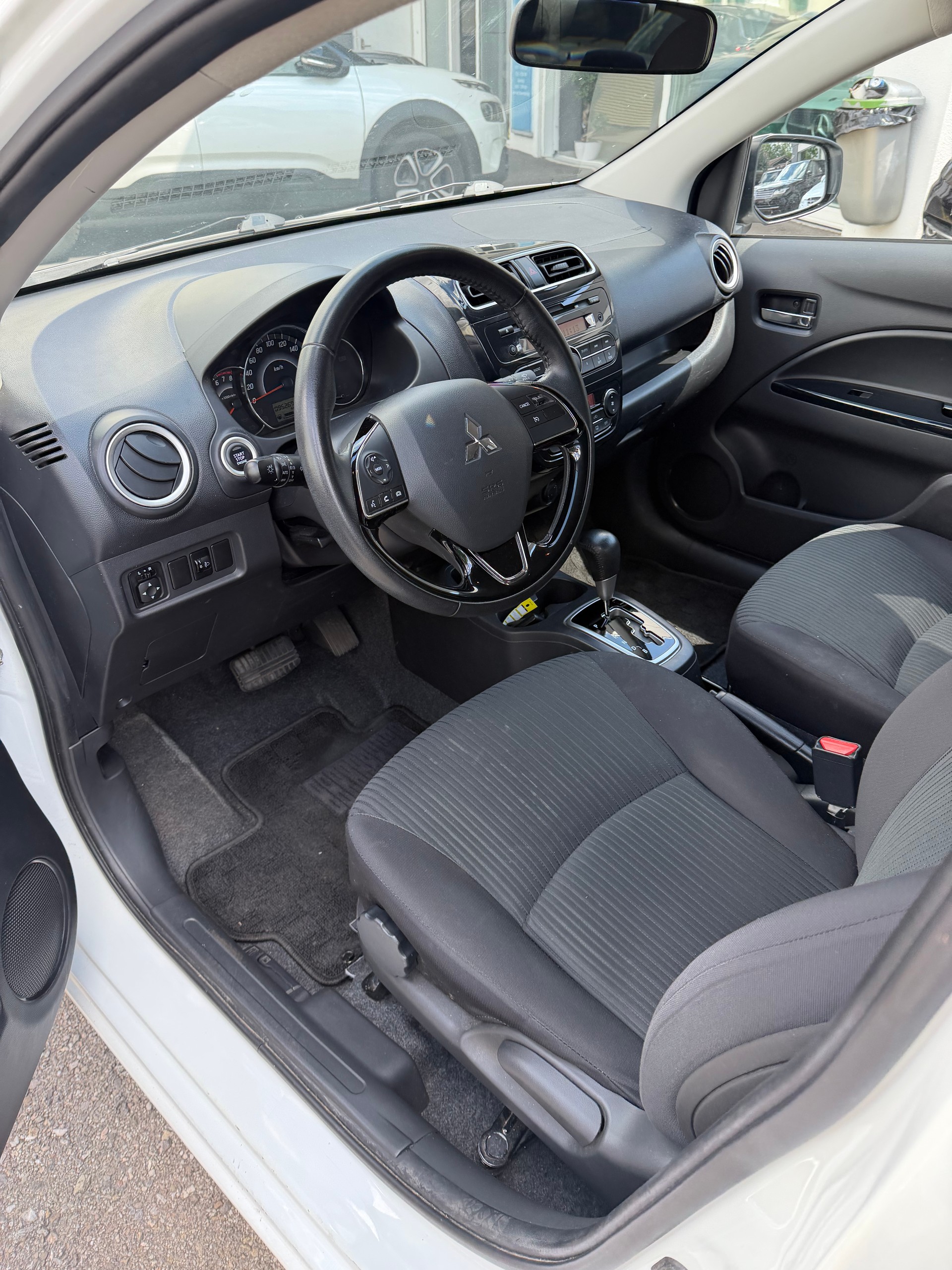 MITSUBISHI Attrage 1.2 Intense CVT-image-8