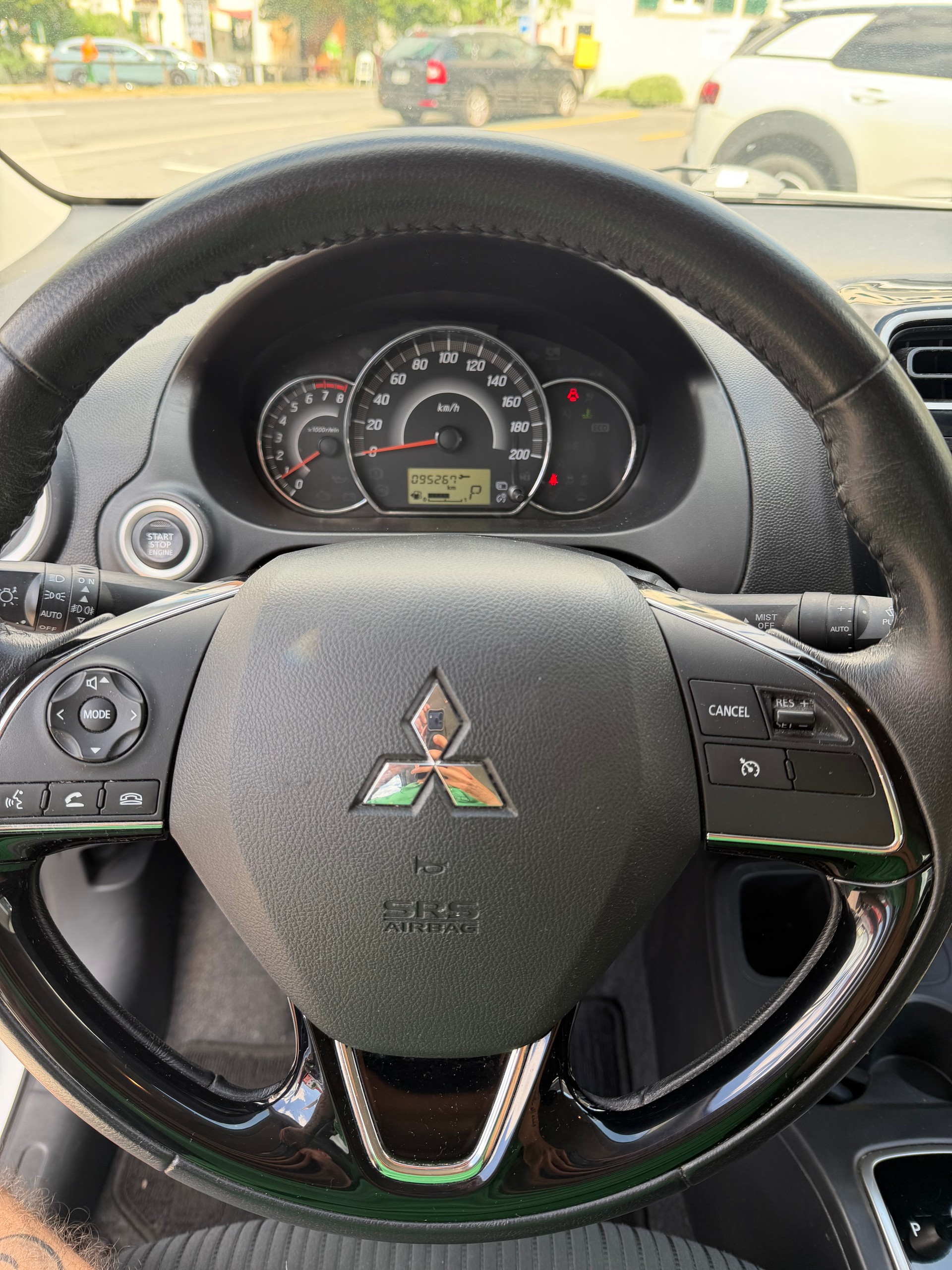 MITSUBISHI Attrage 1.2 Intense CVT-image-10