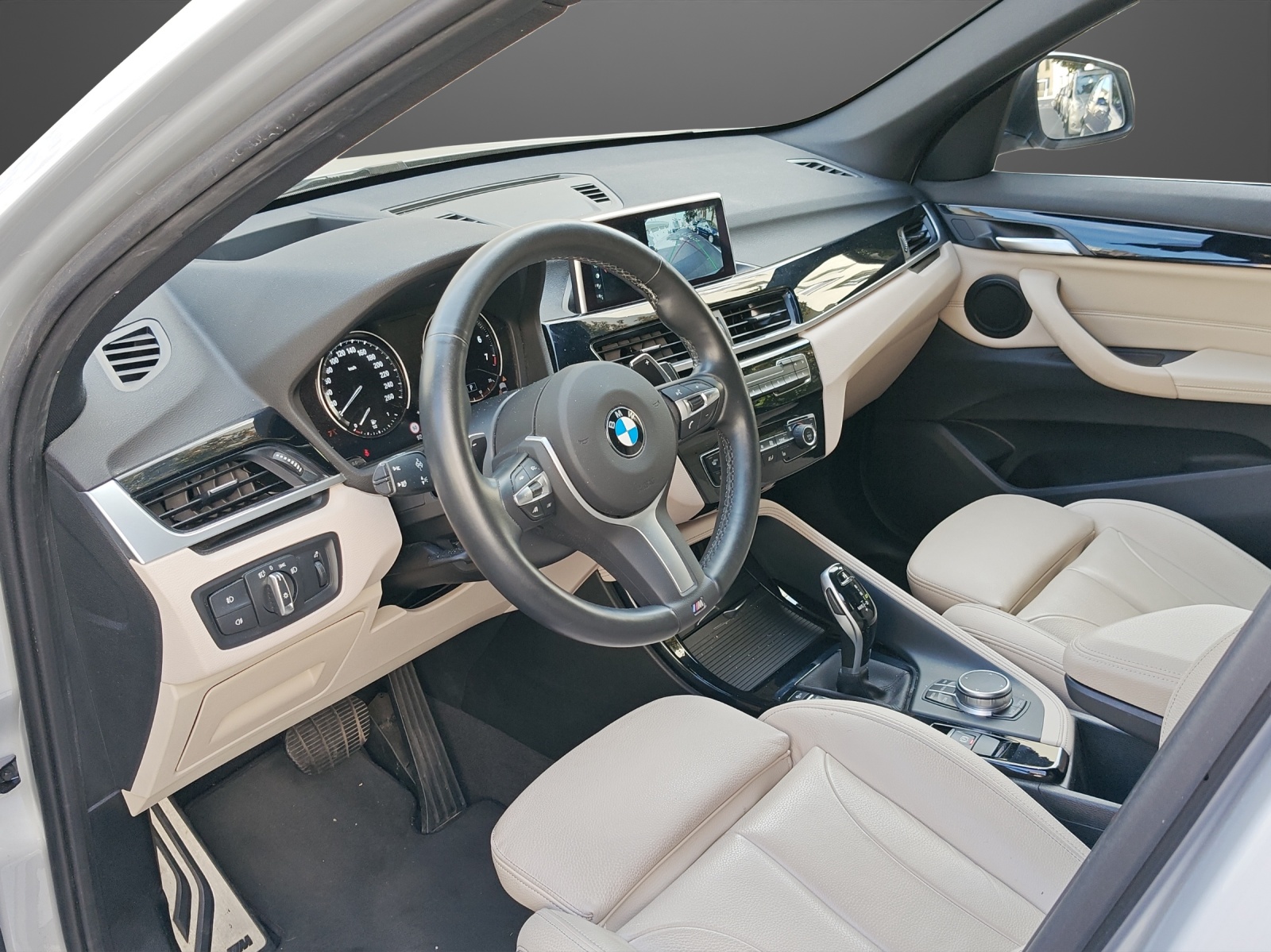 BMW X1 xDrive 20i M Sport Steptronic-image-7