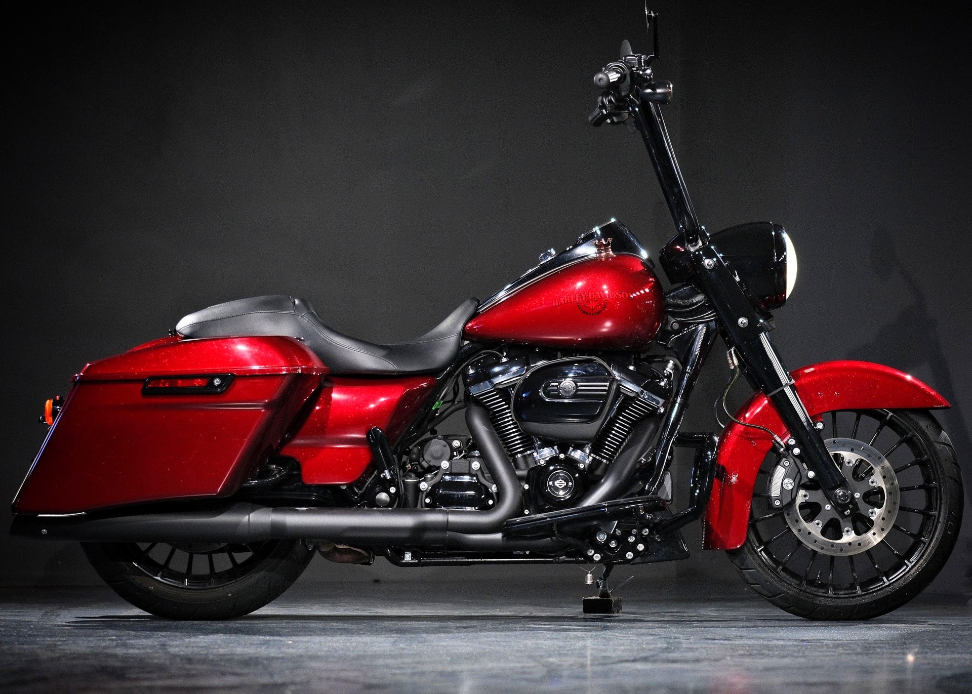 HARLEY-DAVIDSON FLHRXS Road King Special 107 ABS-showroom-element-1