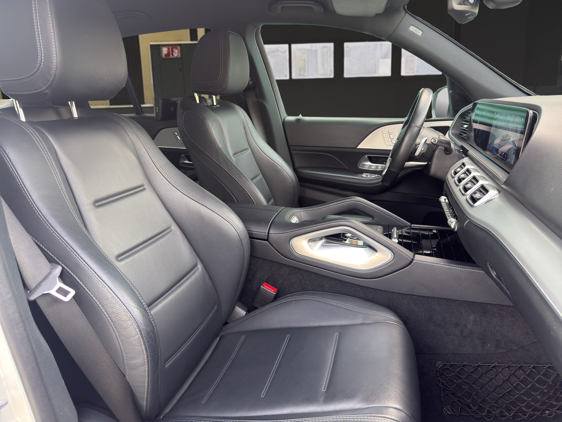MERCEDES-BENZ GLE 300 d AMG Line 4matic-image-9