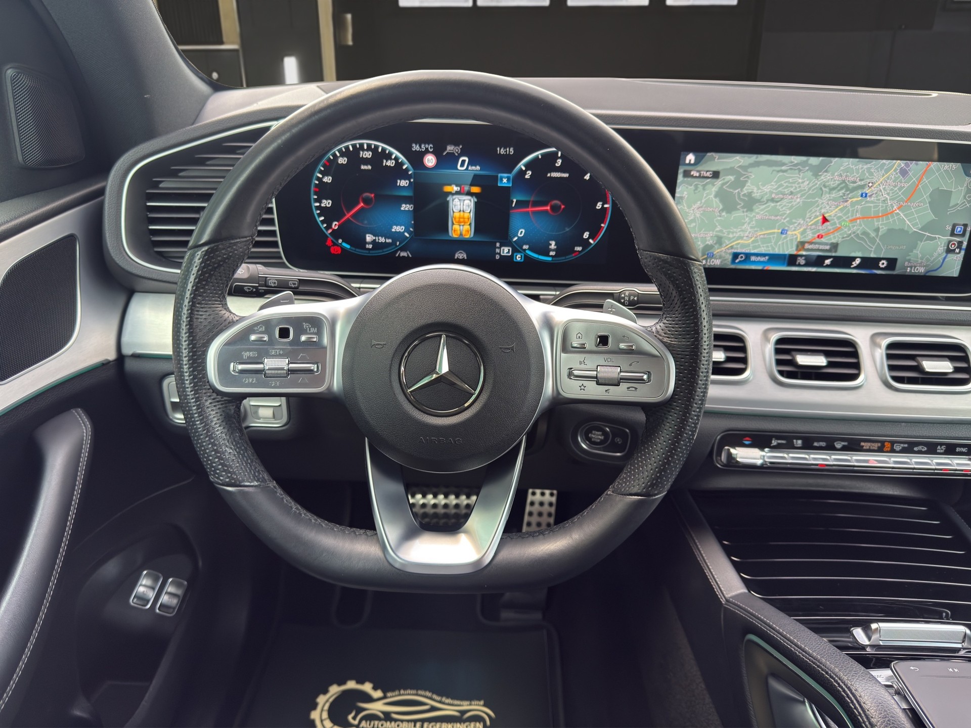 MERCEDES-BENZ GLE 300 d AMG Line 4matic-image-11