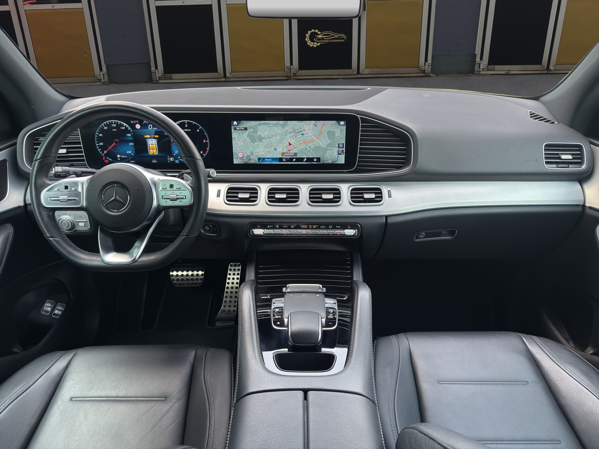 MERCEDES-BENZ GLE 300 d AMG Line 4matic-image-10