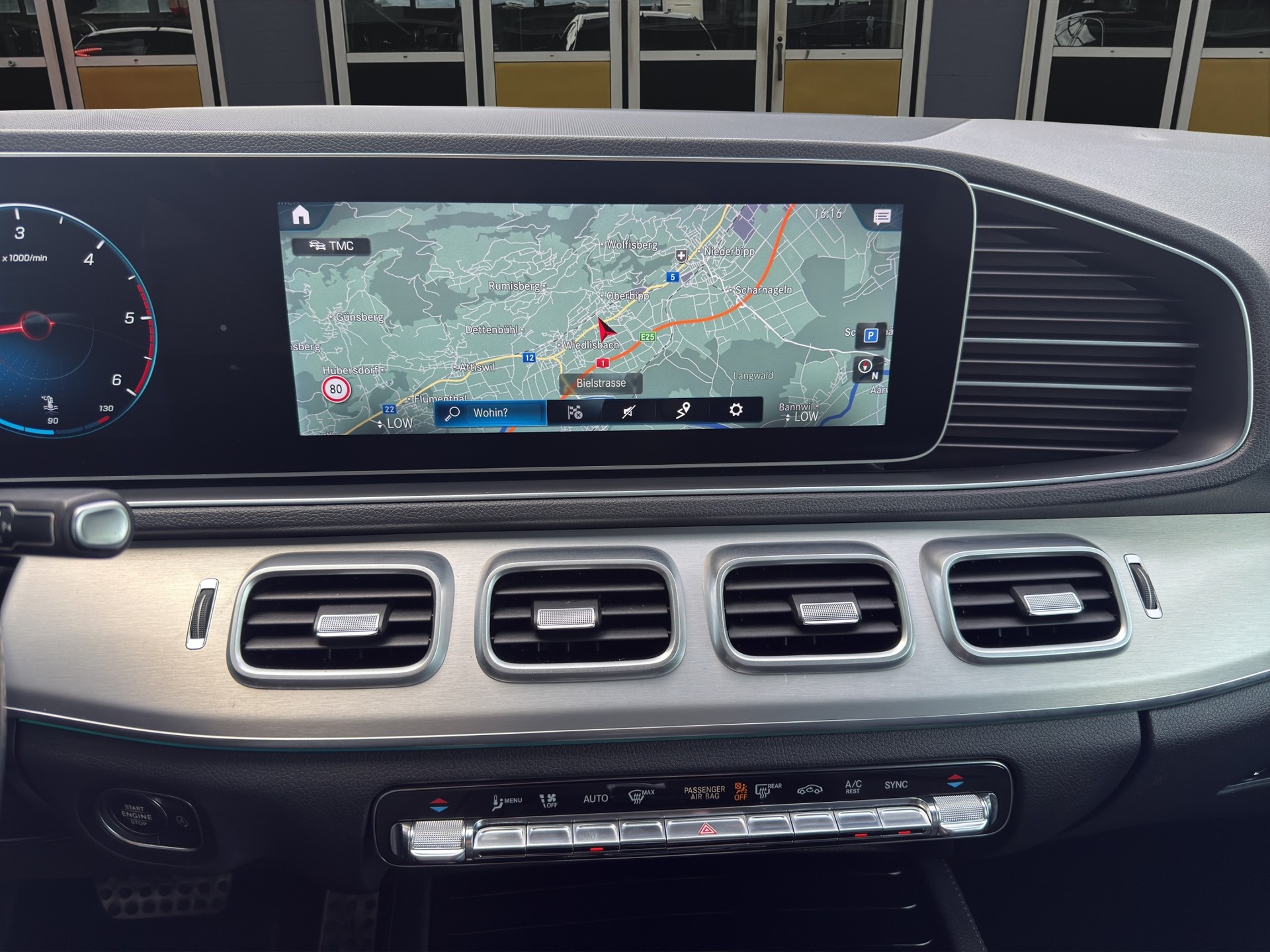 MERCEDES-BENZ GLE 300 d AMG Line 4matic-image-15