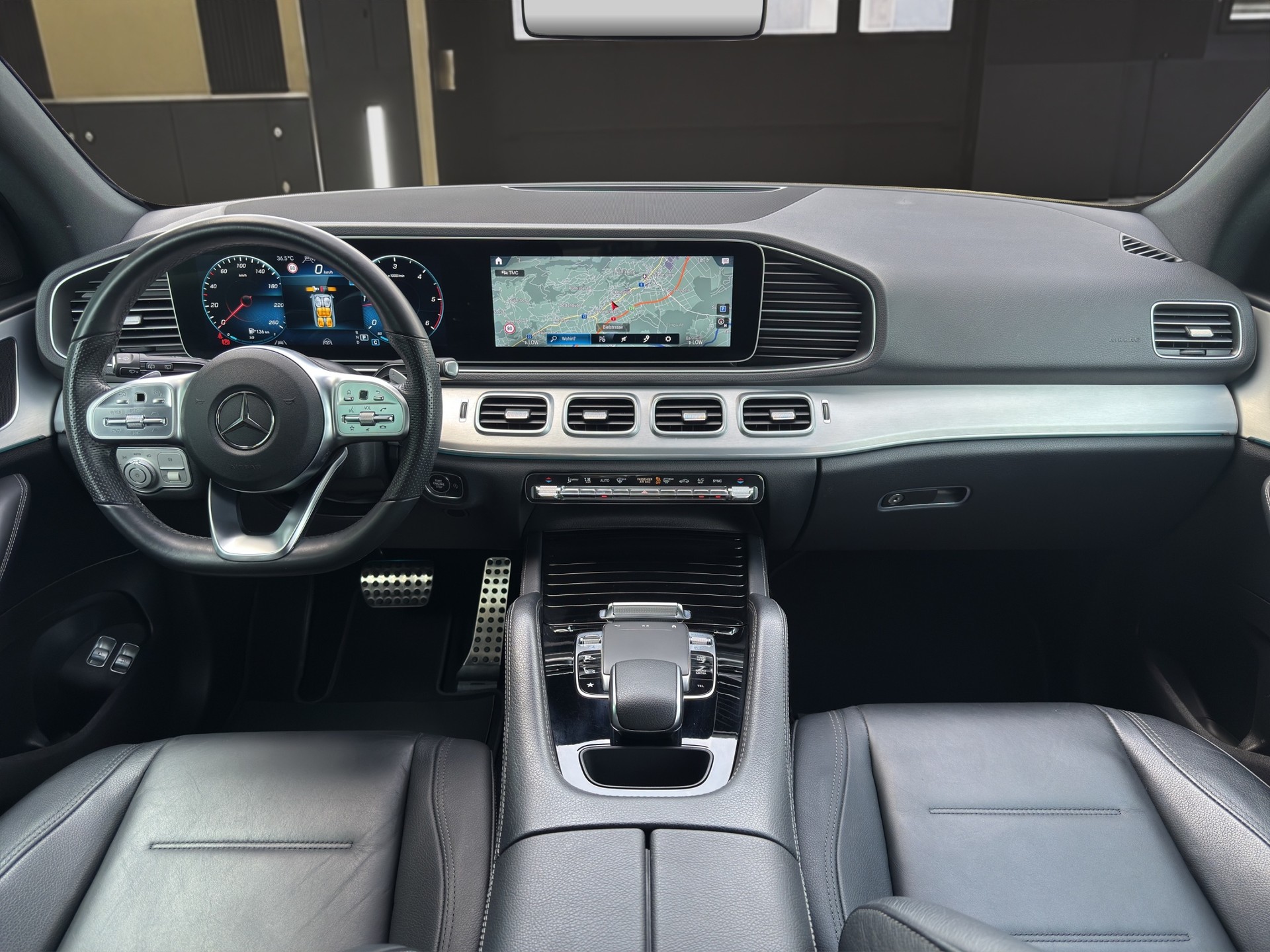 MERCEDES-BENZ GLE 300 d AMG Line 4matic-image-10