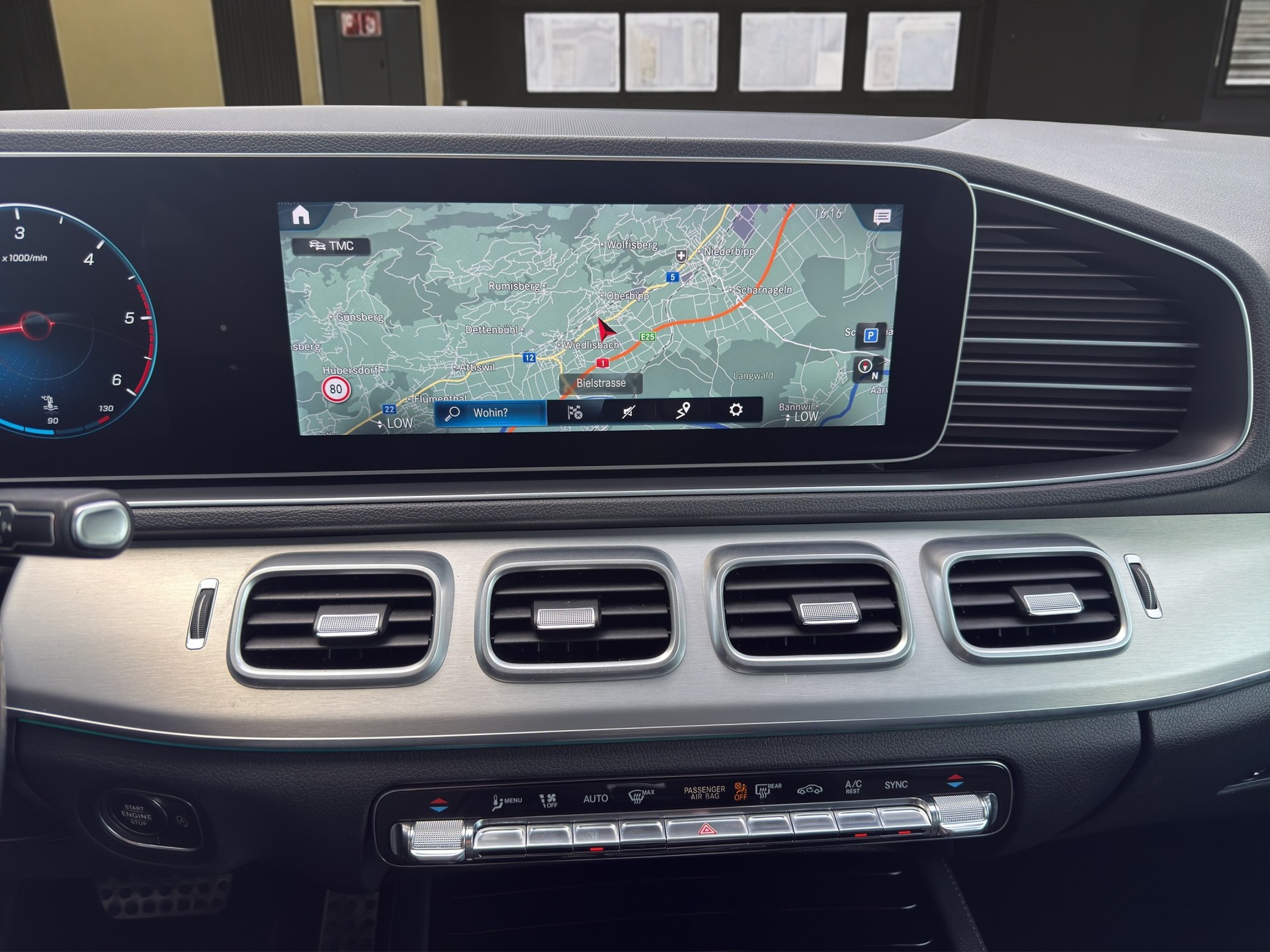 MERCEDES-BENZ GLE 300 d AMG Line 4matic-image-15