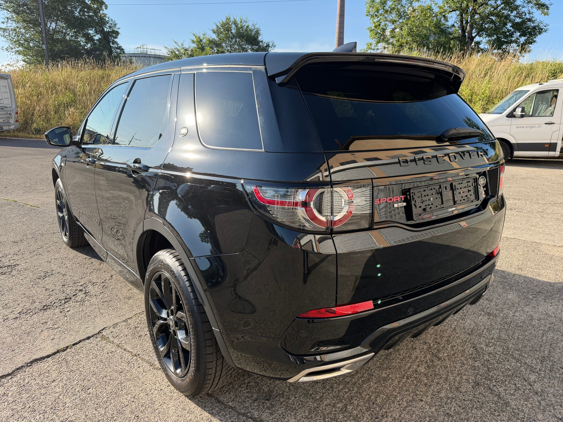 LAND ROVER Discovery Sport 2.0 SD4 Dynamic AT9-image-2