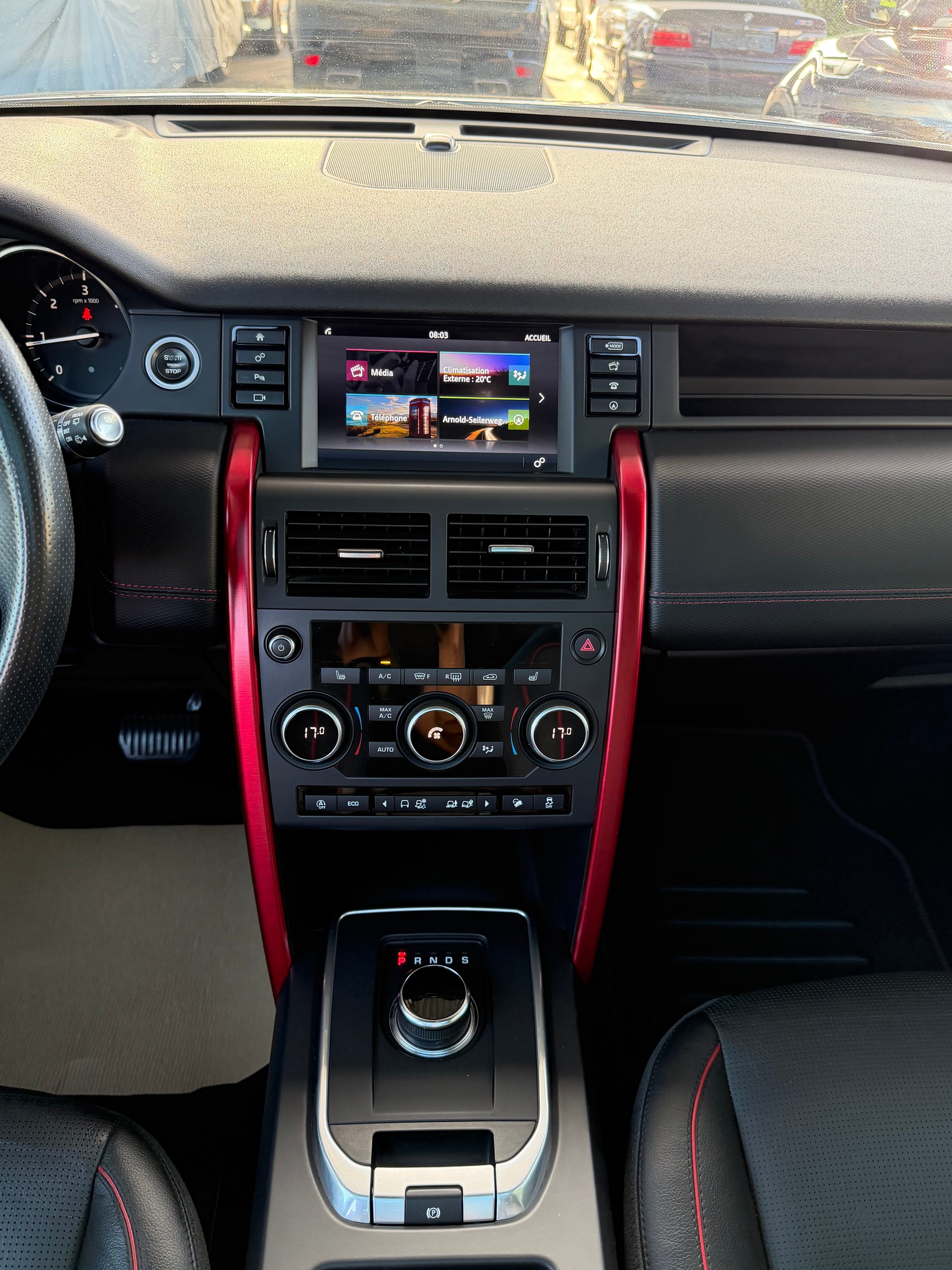 LAND ROVER Discovery Sport 2.0 SD4 Dynamic AT9-image-11