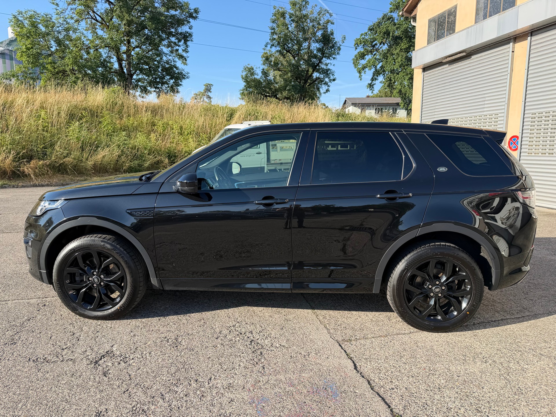 LAND ROVER Discovery Sport 2.0 SD4 Dynamic AT9-image-1